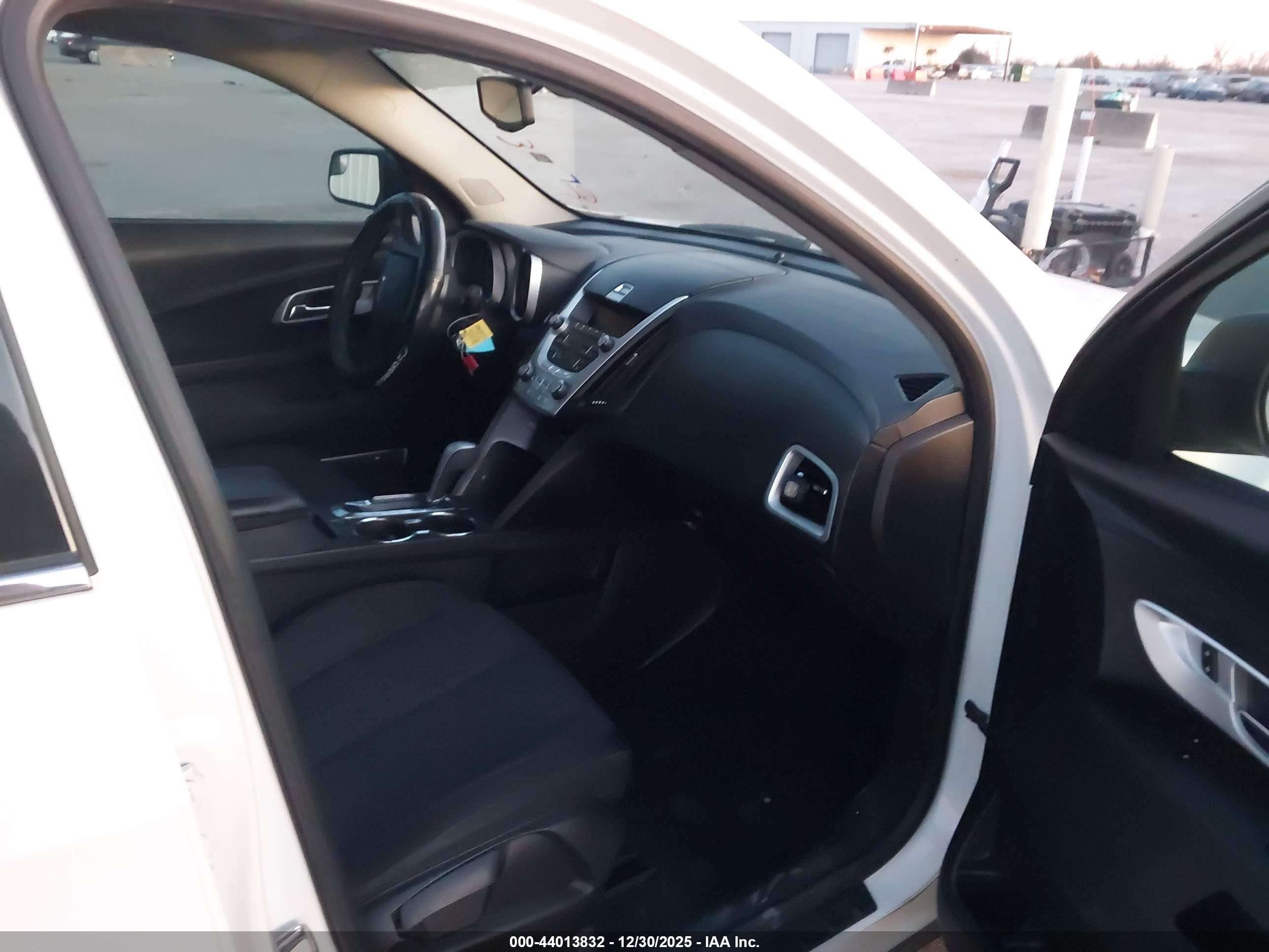 CHEVROLET EQUINOX image 5