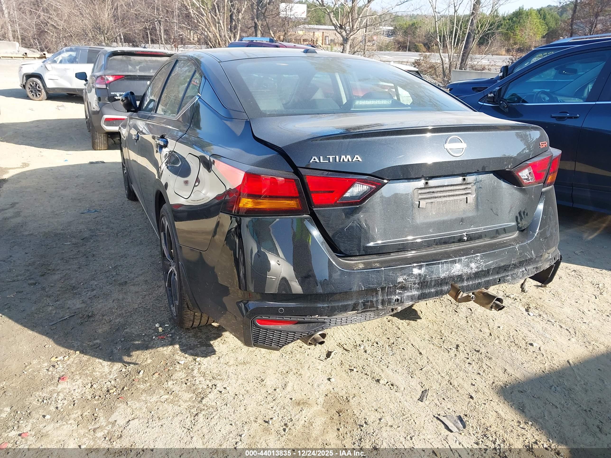 NISSAN ALTIMA image 3