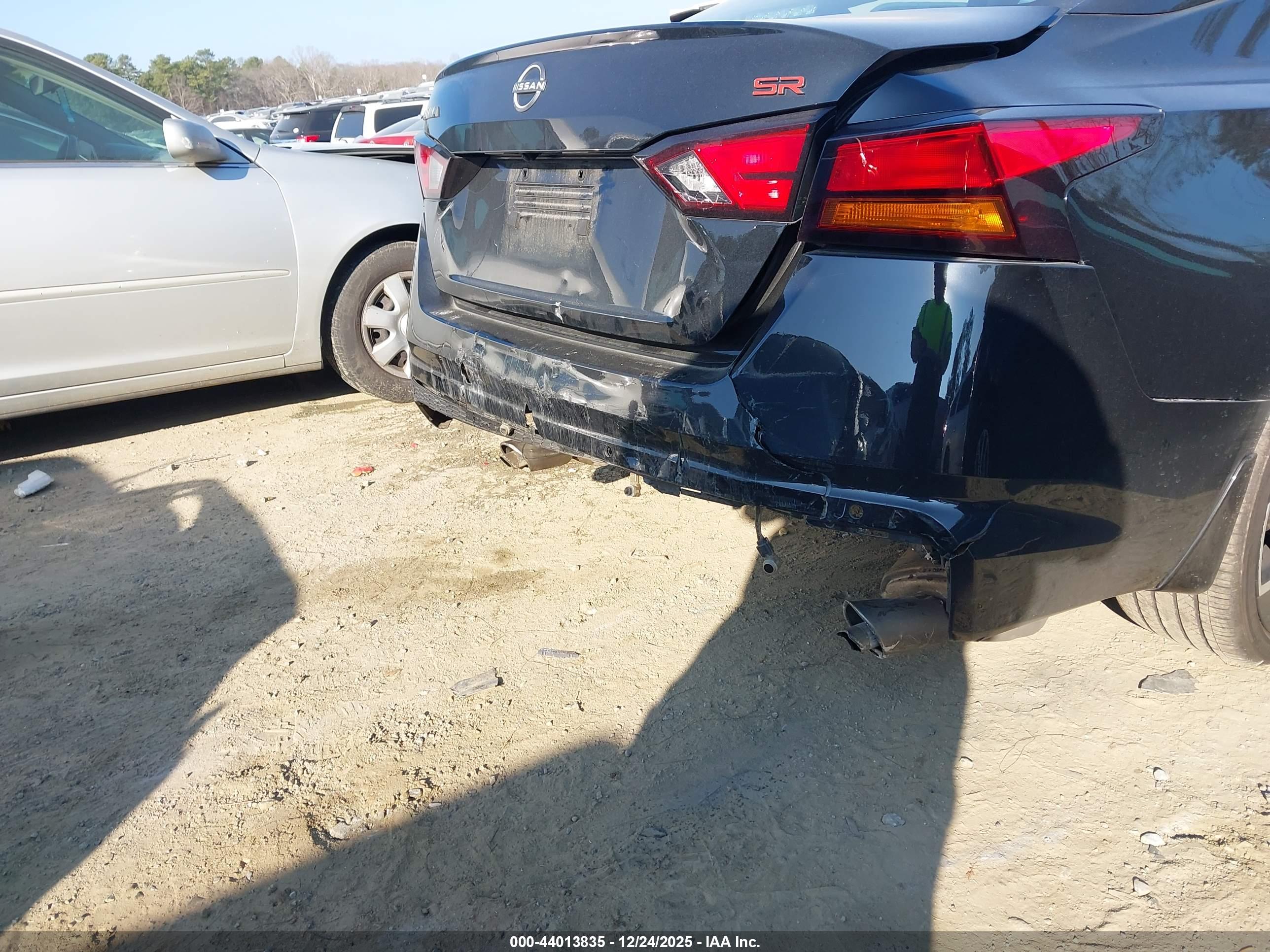 NISSAN ALTIMA image 6