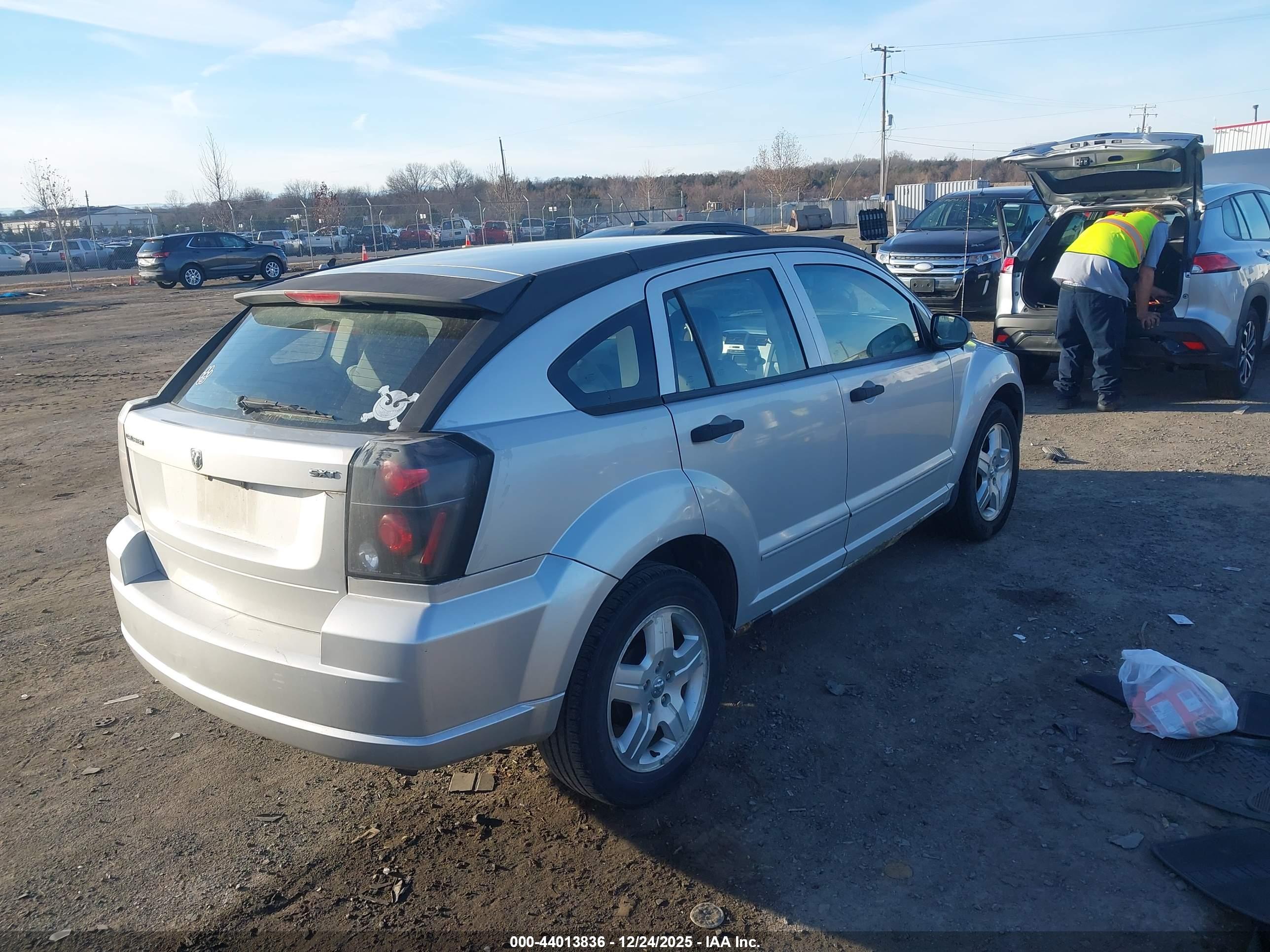 DODGE CALIBER image 4