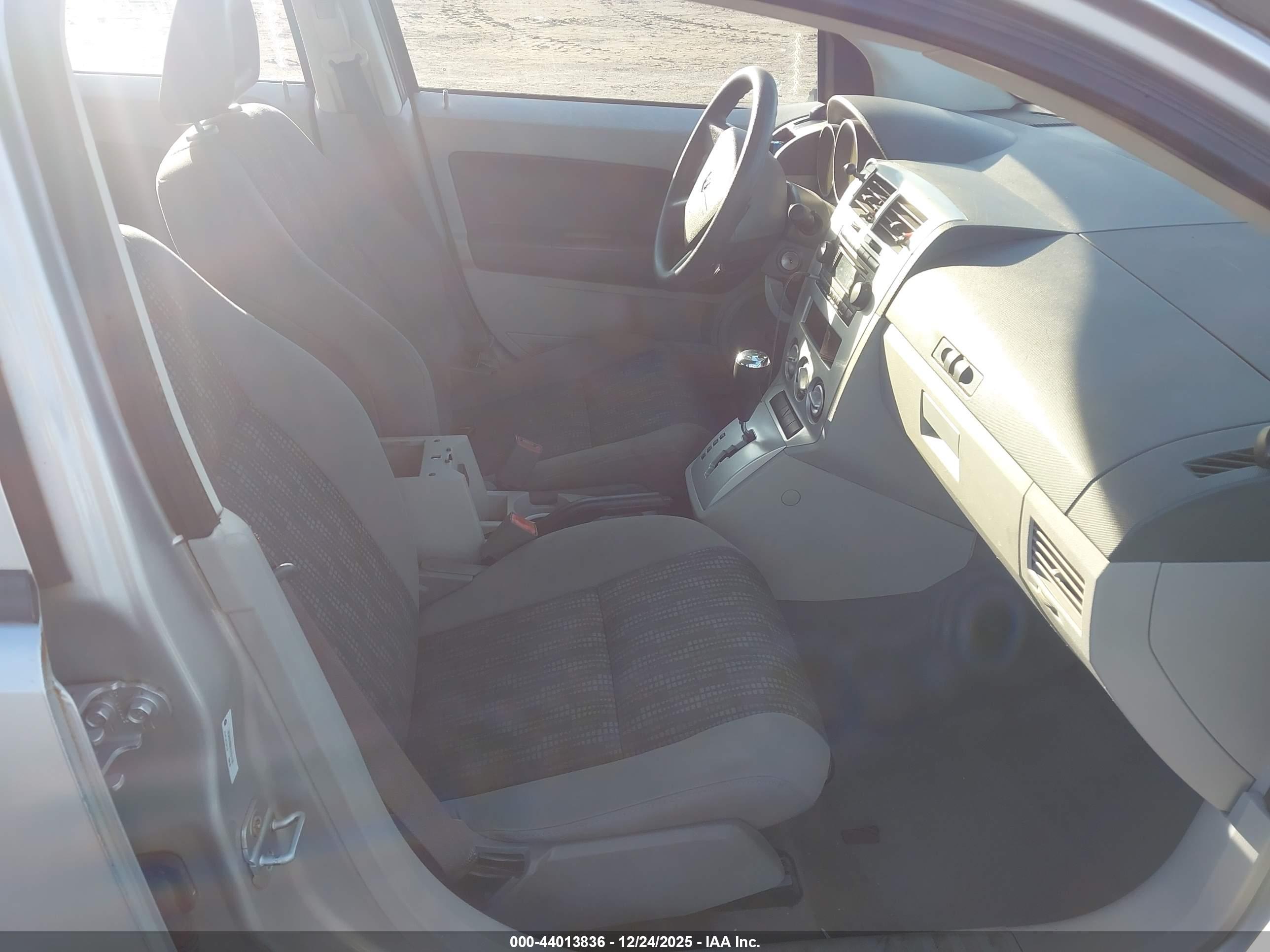DODGE CALIBER image 5