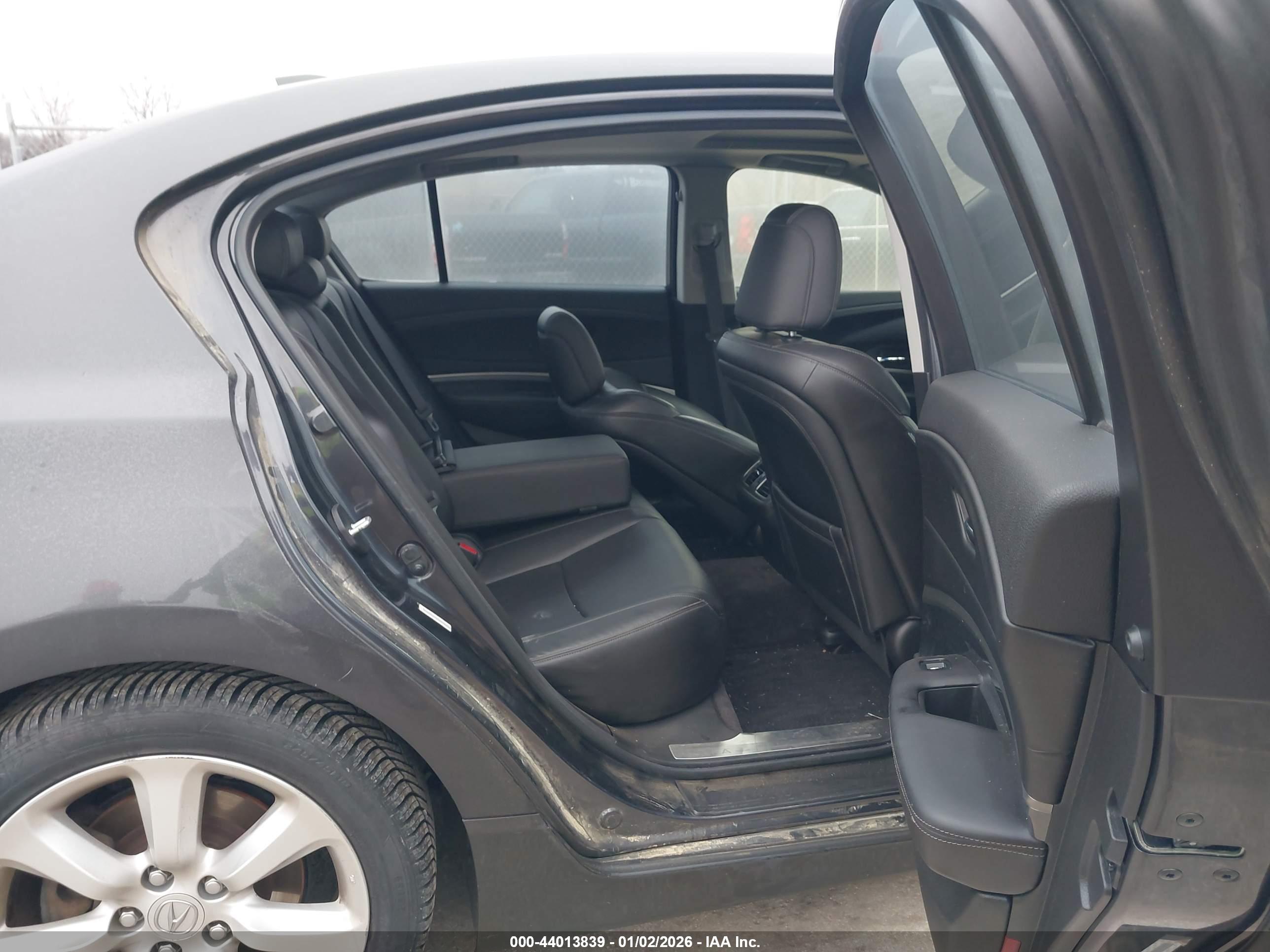 ACURA RLX image 8