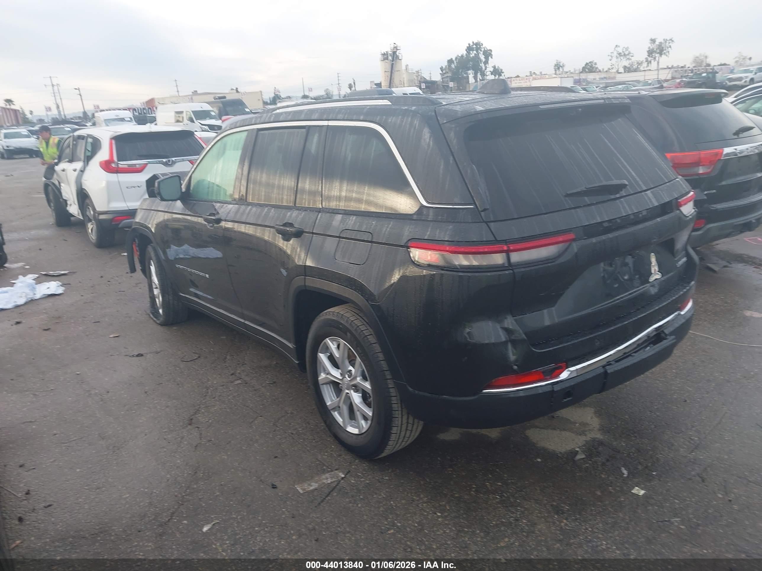 JEEP GRAND image 3