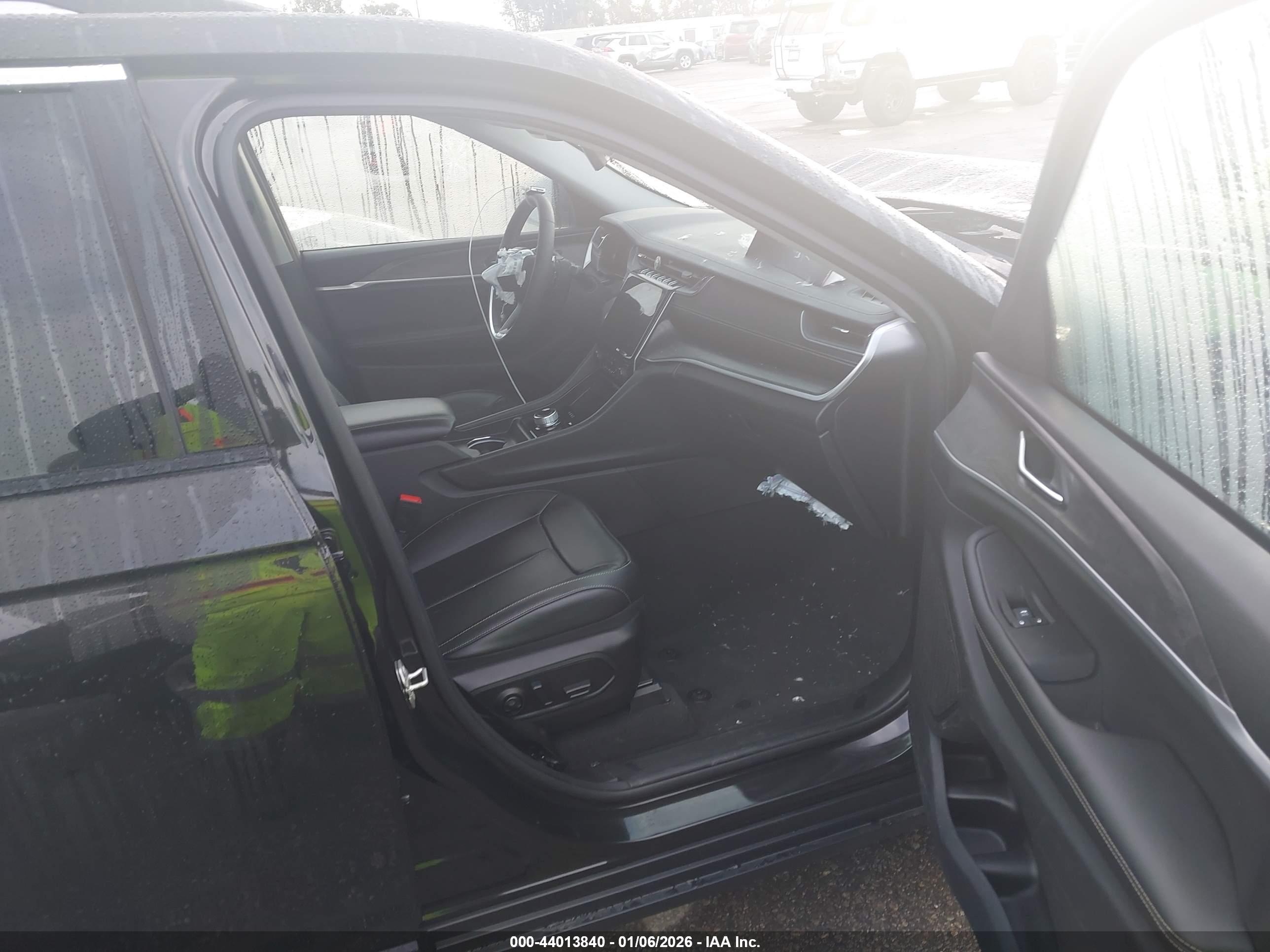 JEEP GRAND image 5