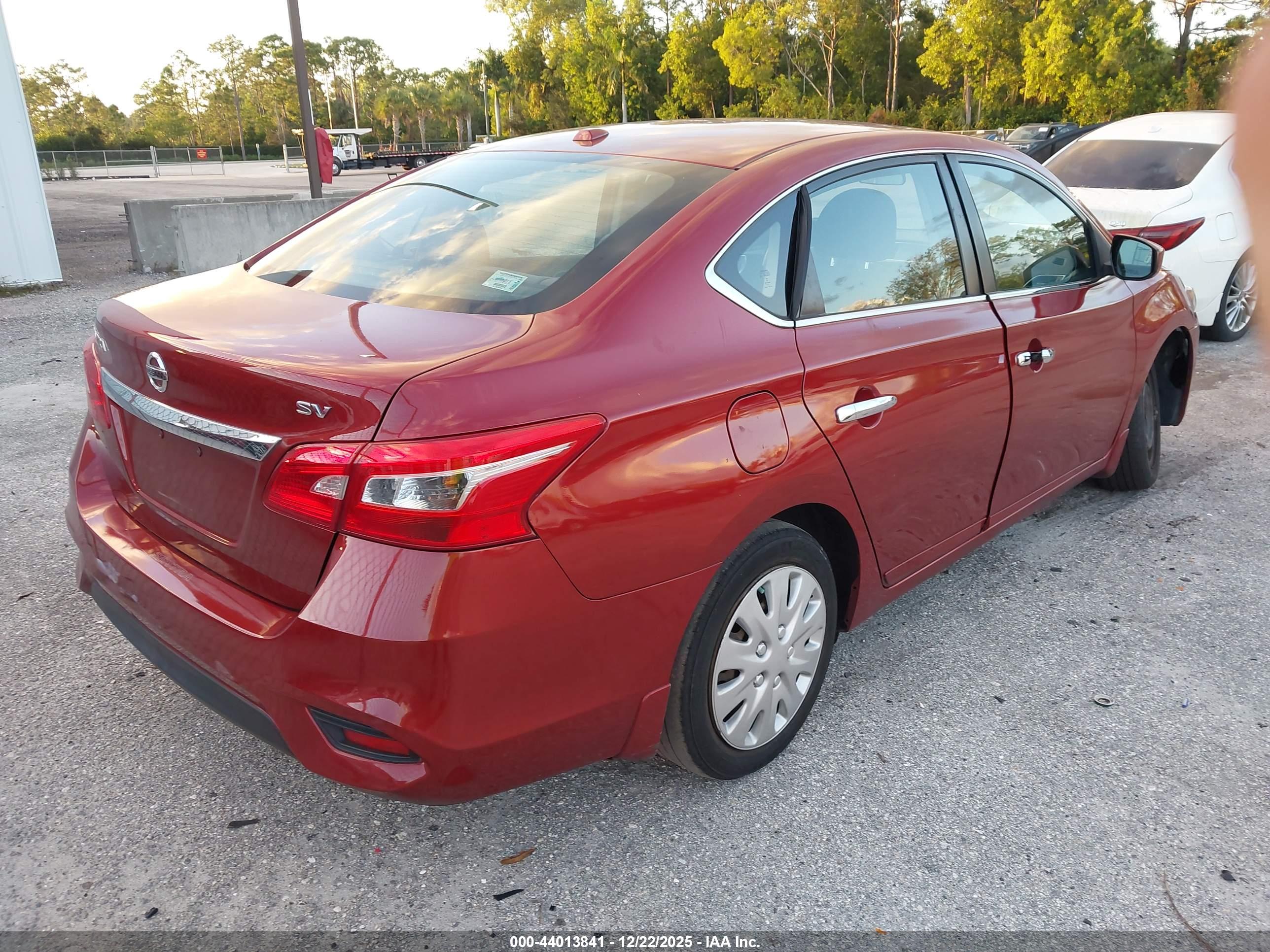 NISSAN SENTRA image 4