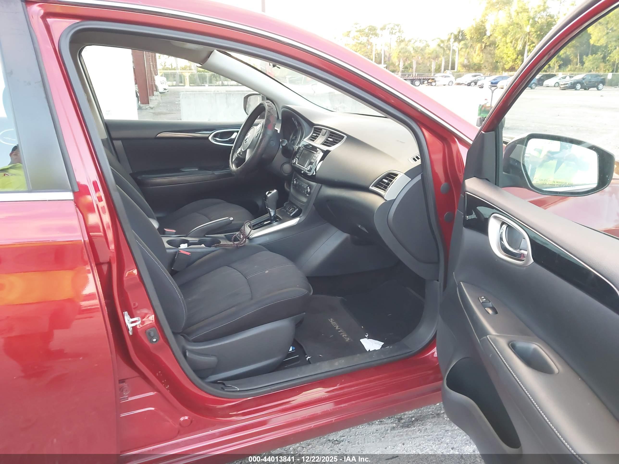 NISSAN SENTRA image 5