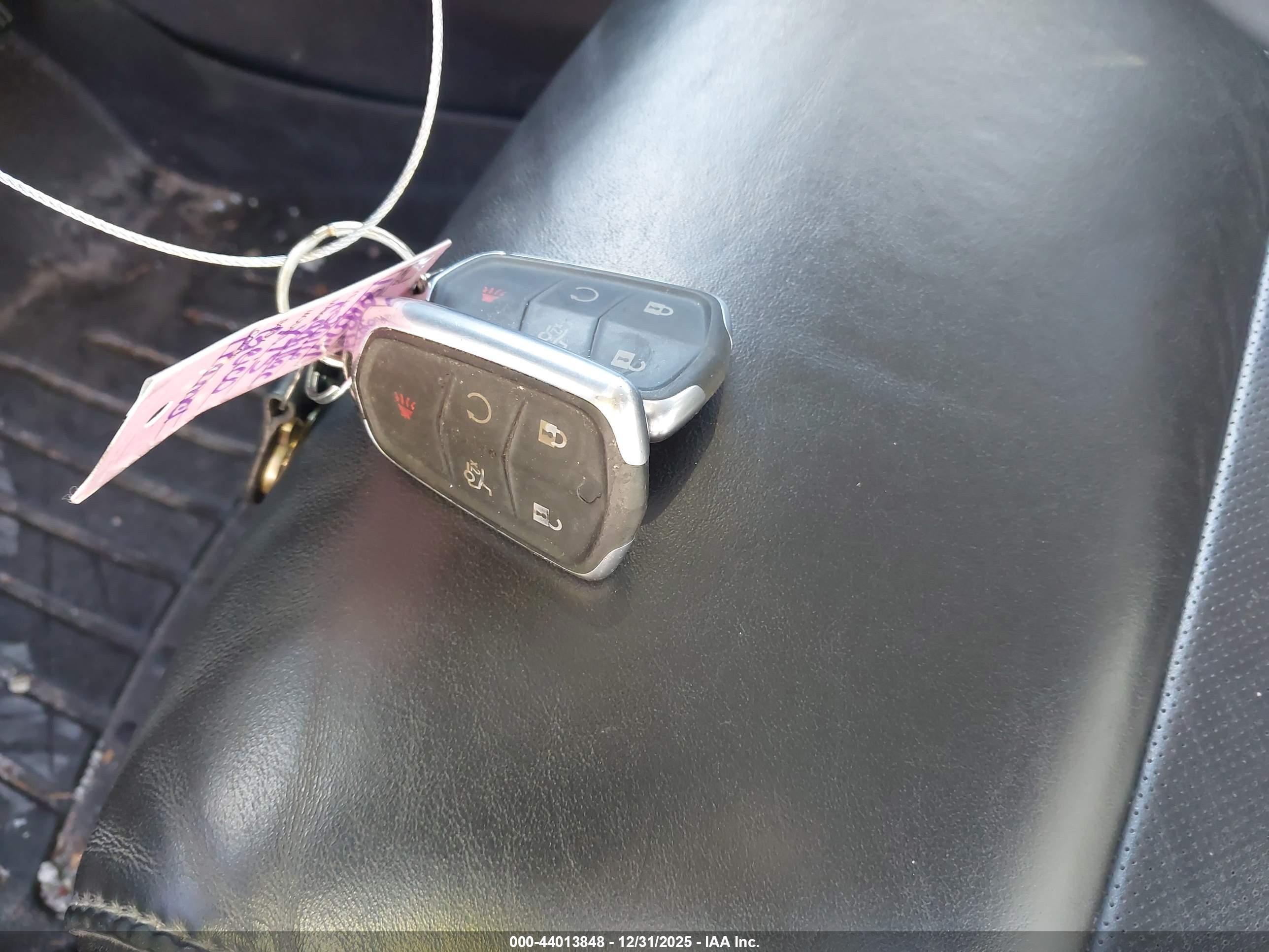 CADILLAC XTS image 11