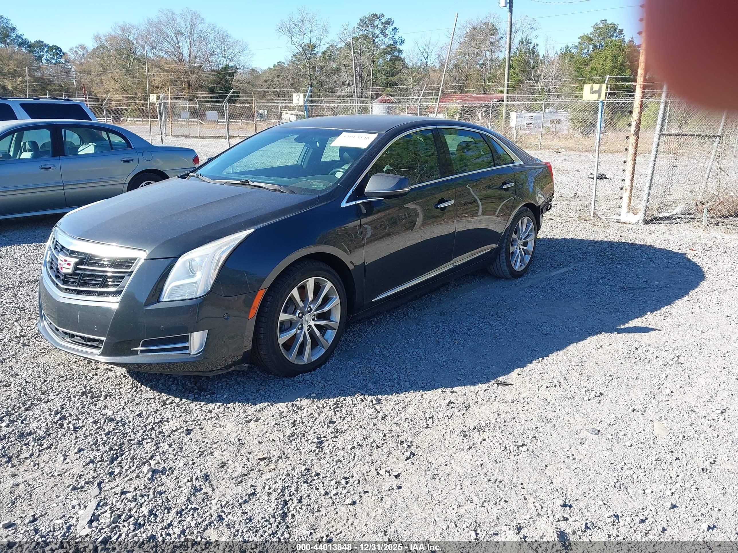 CADILLAC XTS image 2