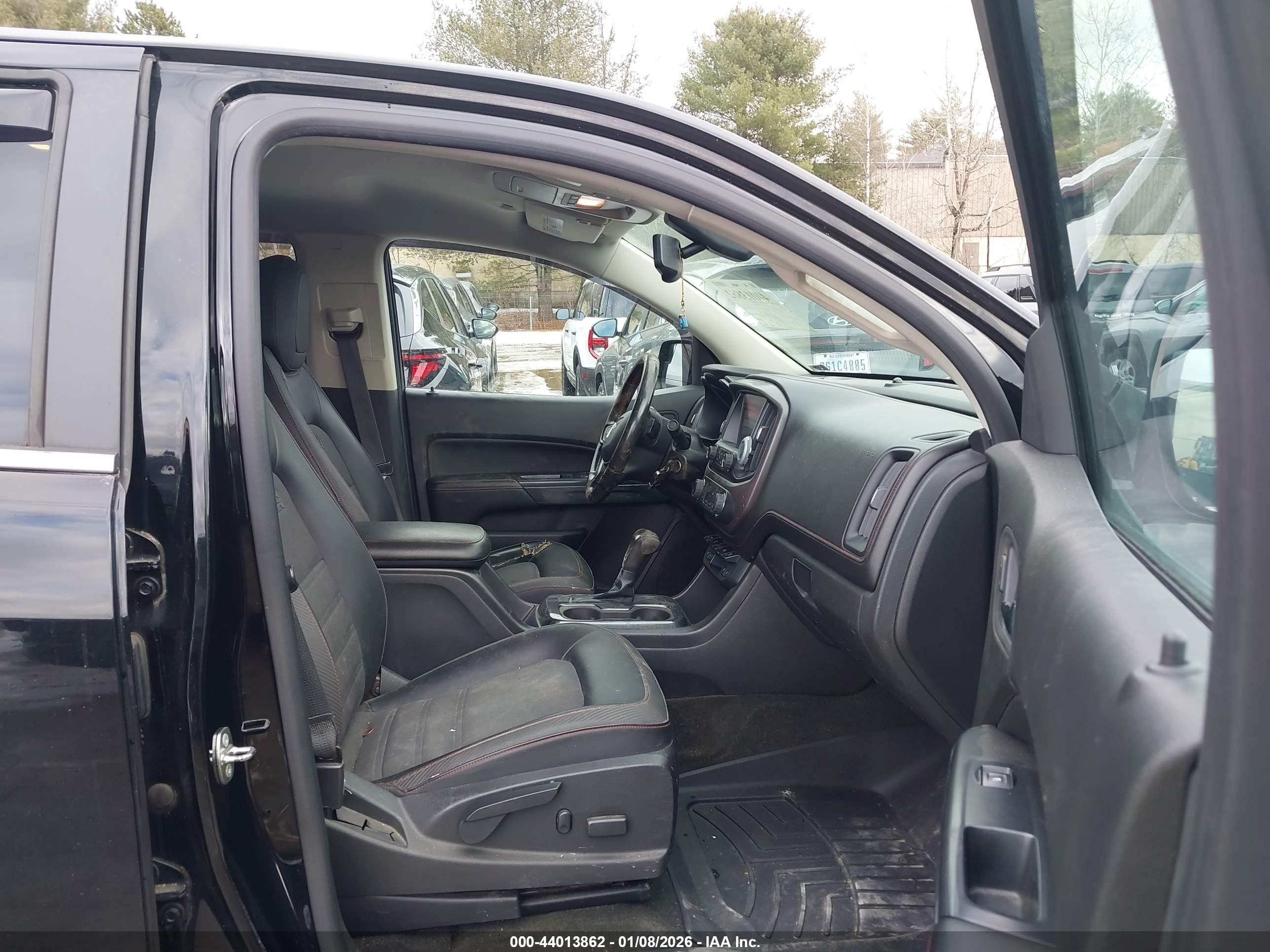 GMC CANYON image 5