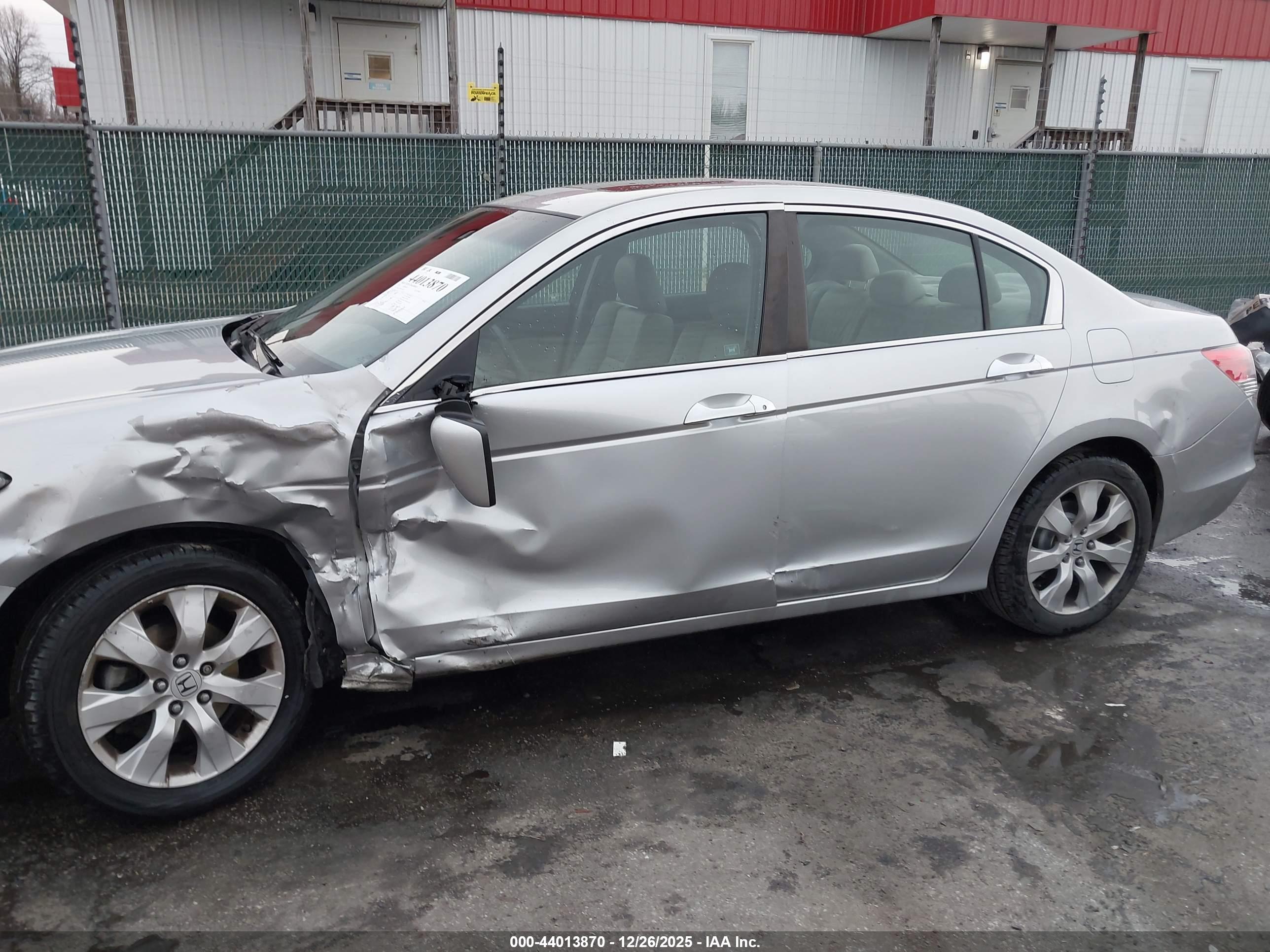 HONDA ACCORD image 6