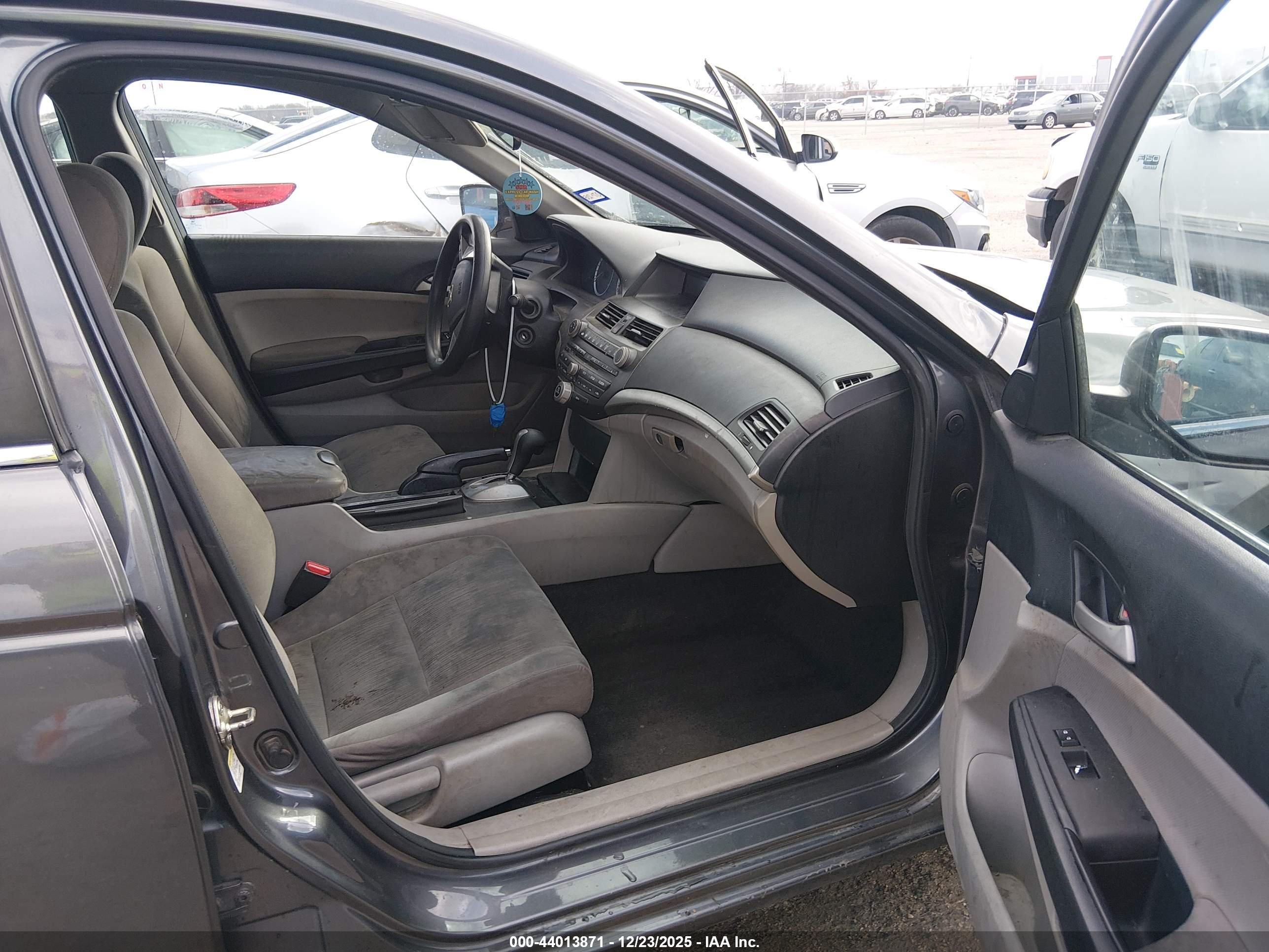 HONDA ACCORD image 5