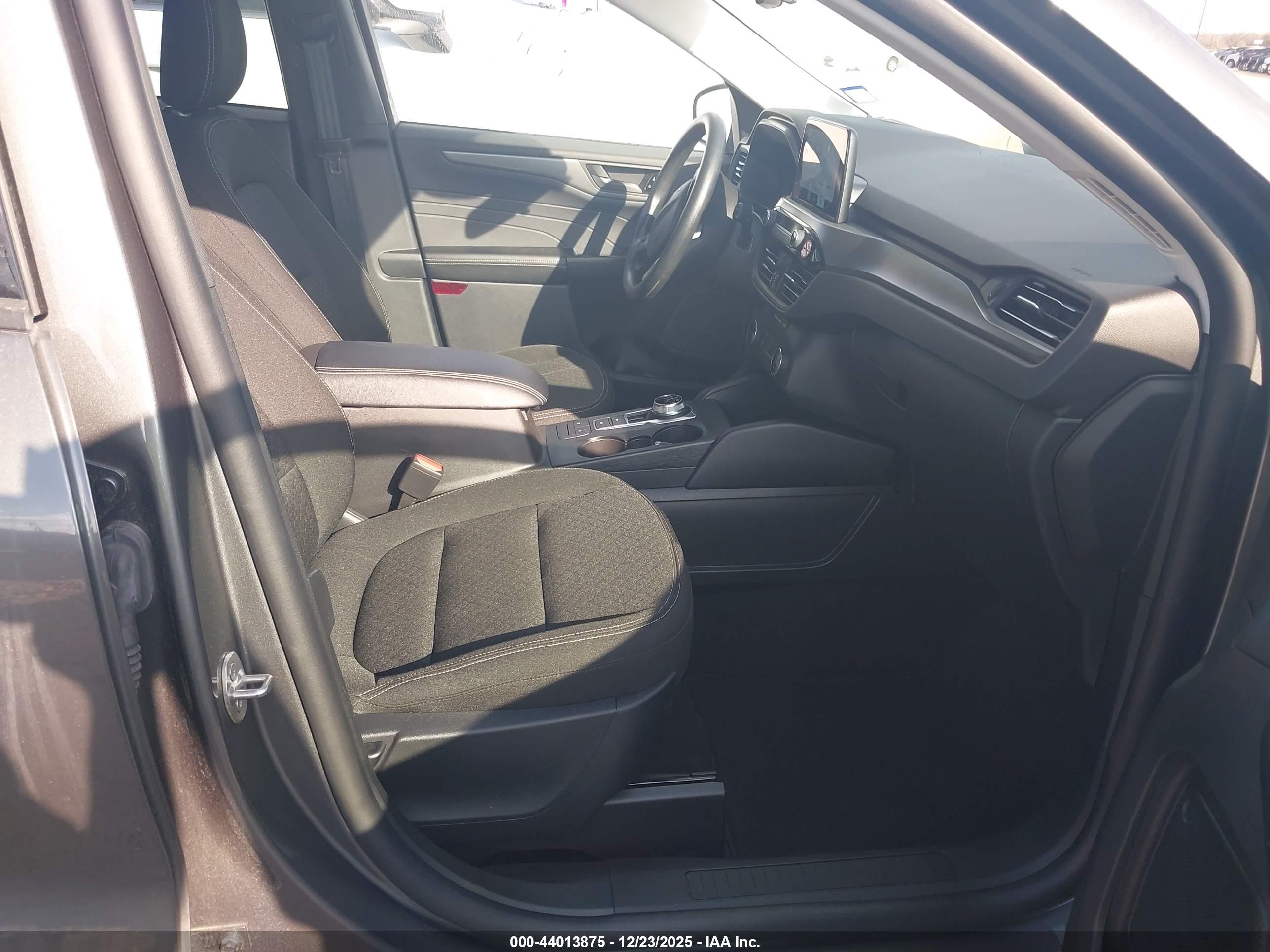FORD ESCAPE image 5