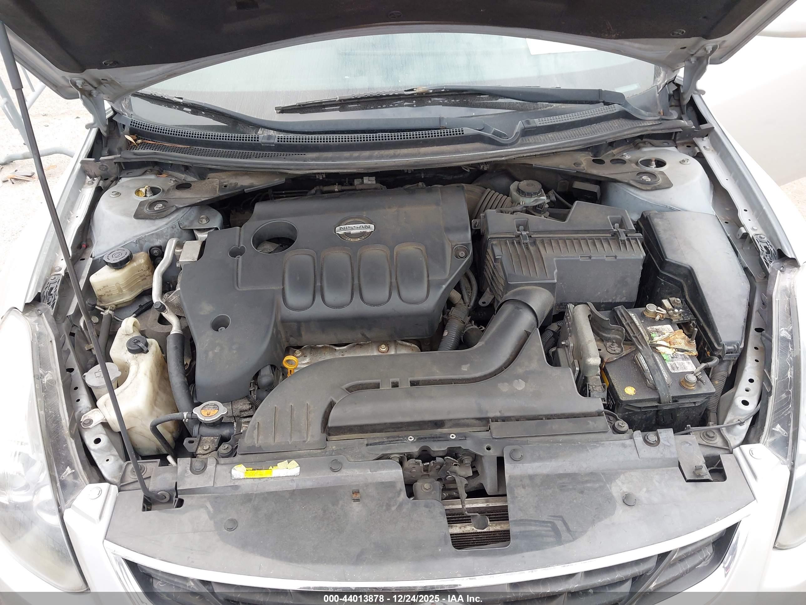 NISSAN ALTIMA image 10