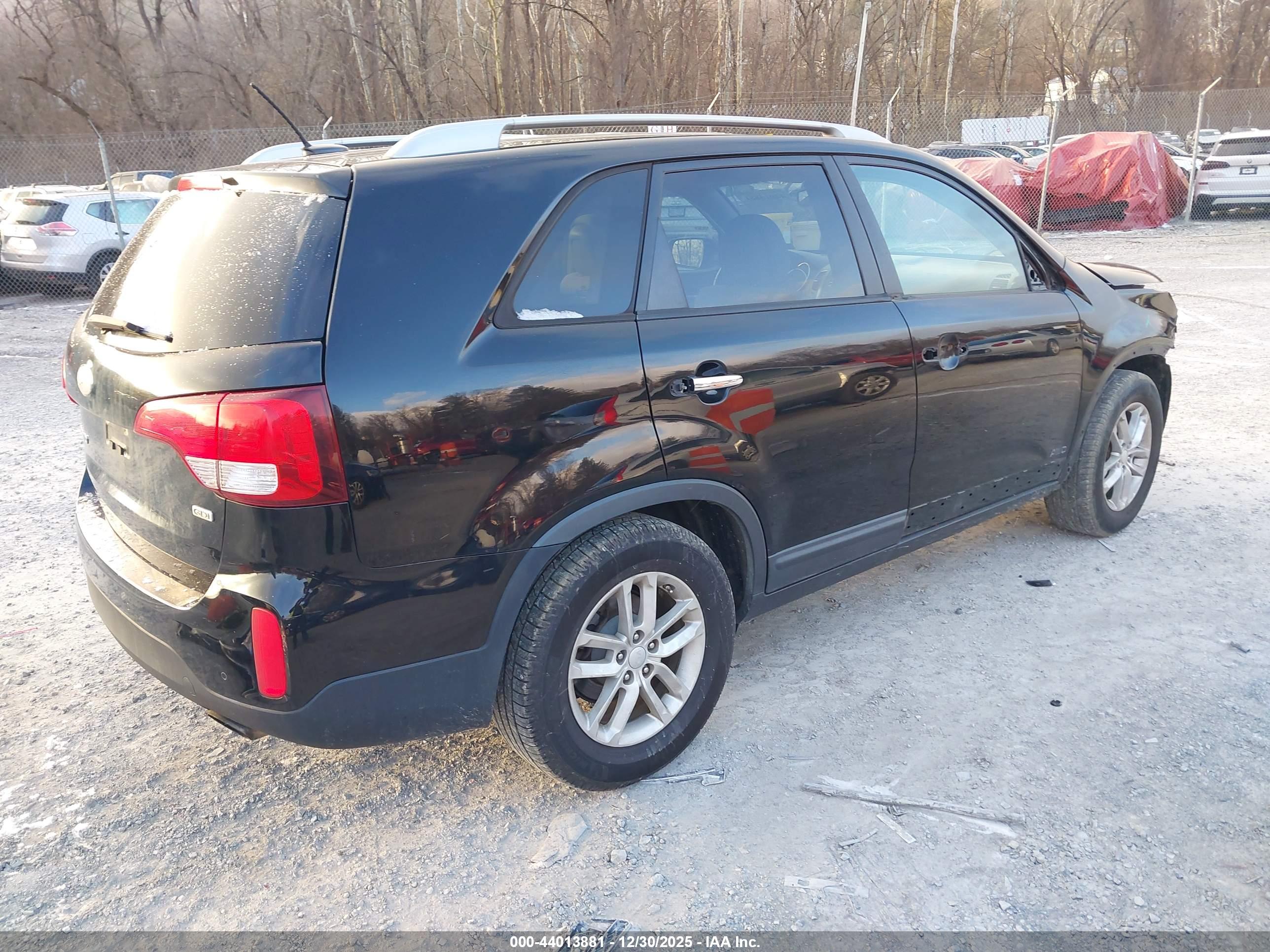 KIA SORENTO image 4