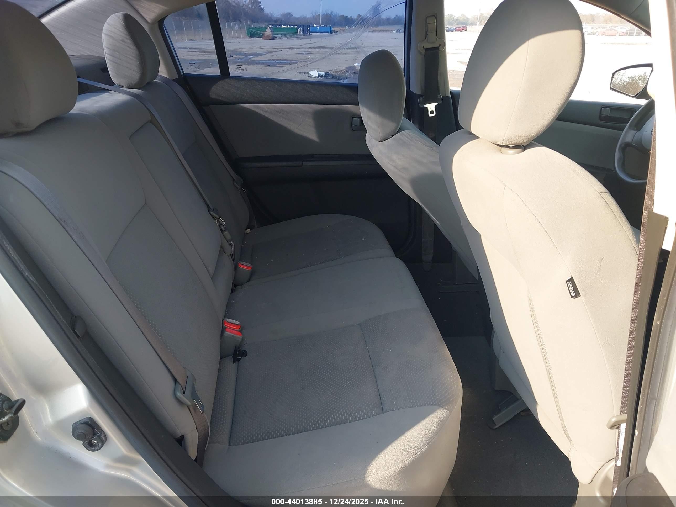 NISSAN SENTRA image 8