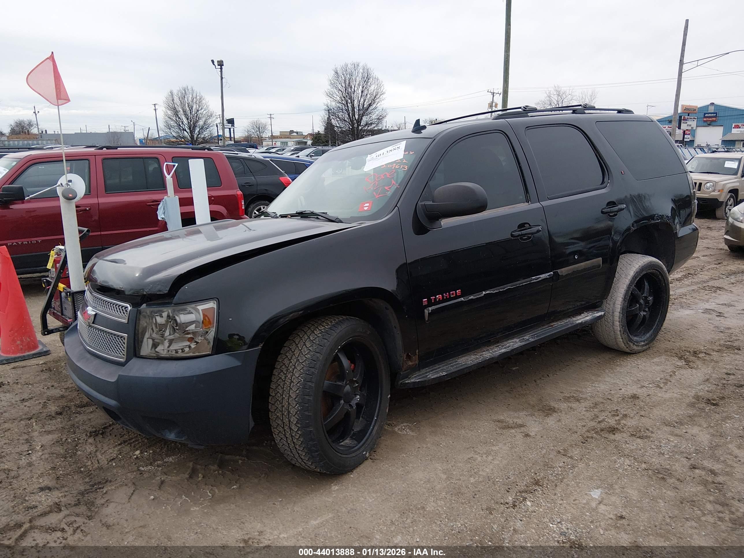 CHEVROLET TAHOE image 2