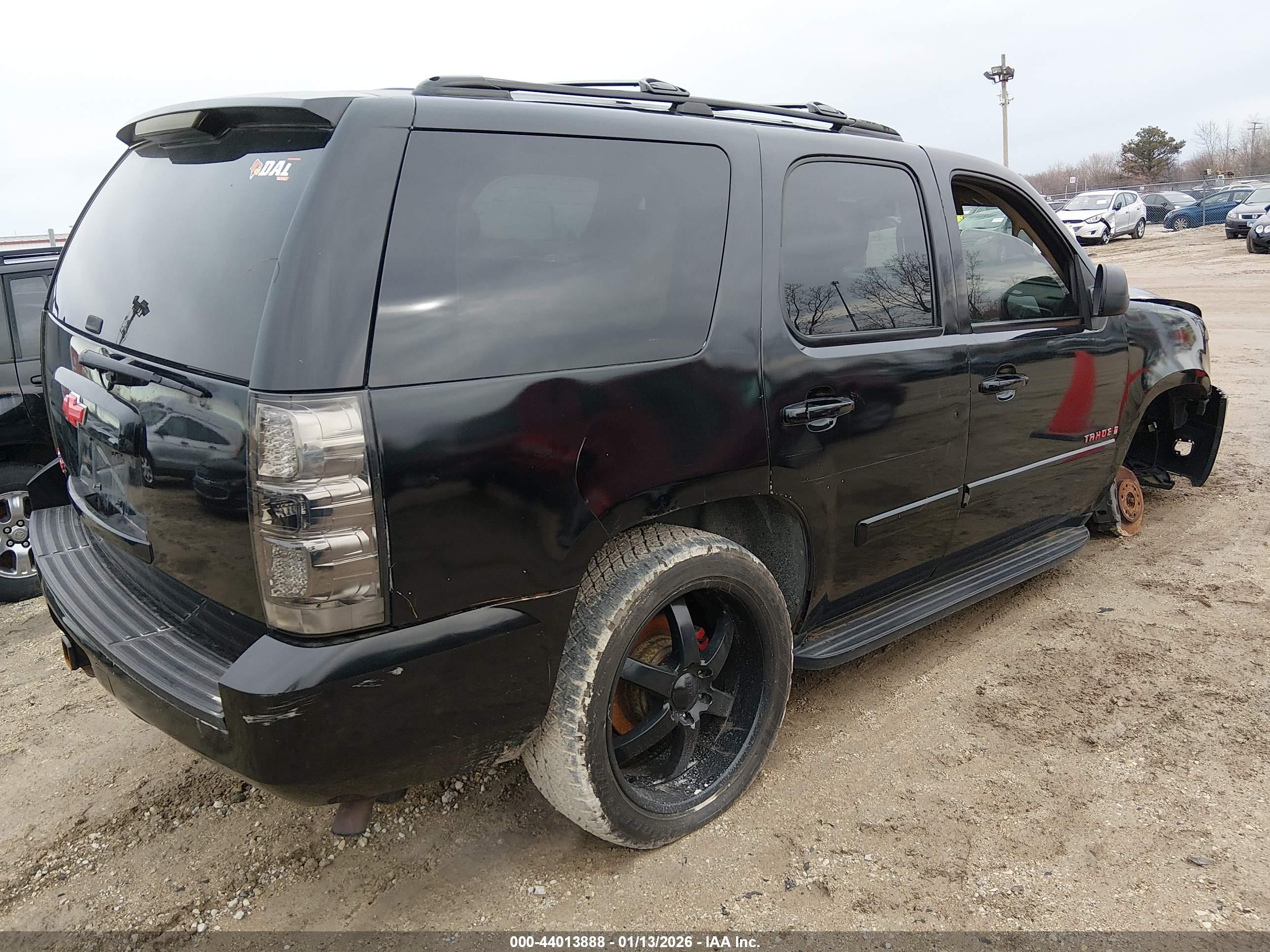 CHEVROLET TAHOE image 4