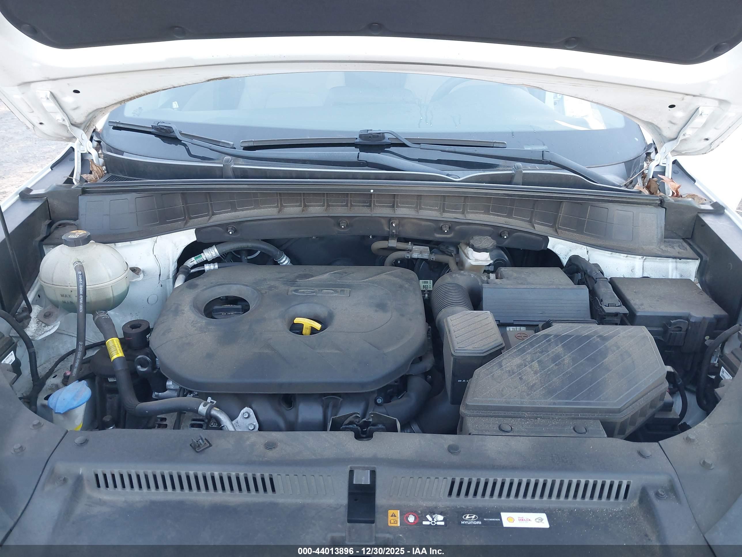 HYUNDAI TUCSON image 10