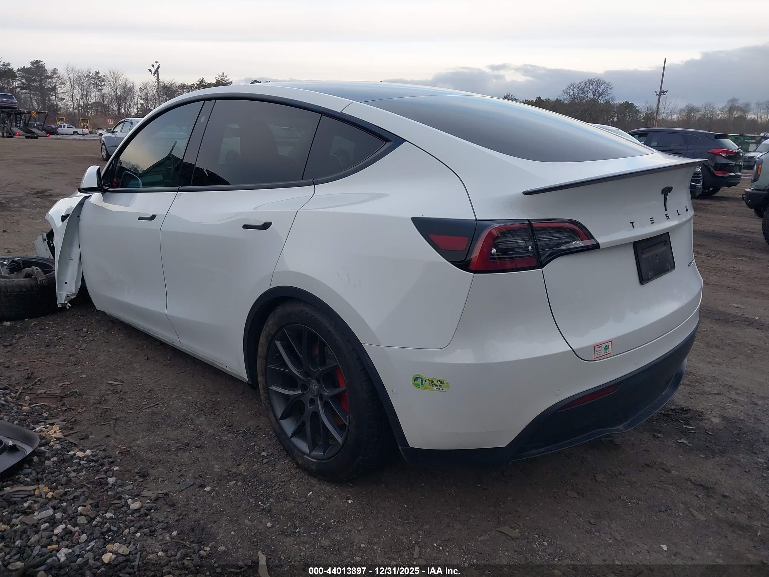 TESLA MODEL image 3