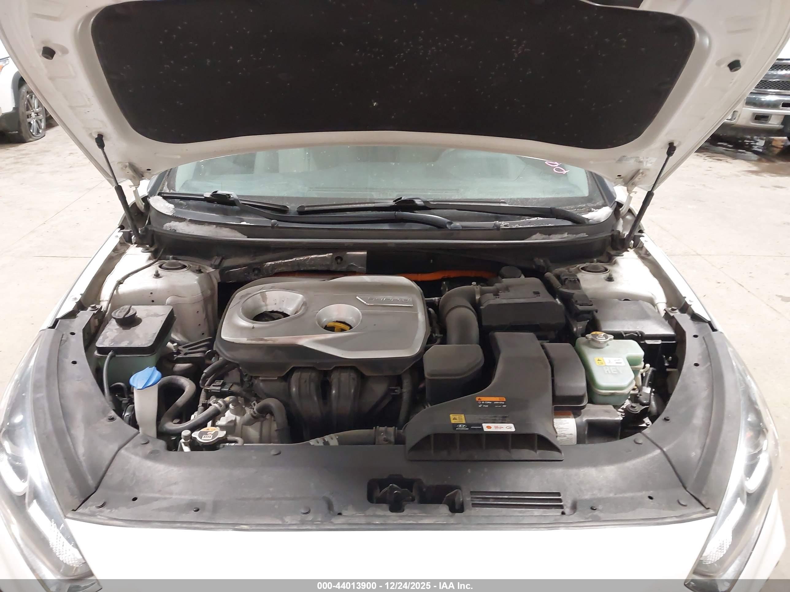 HYUNDAI SONATA image 10