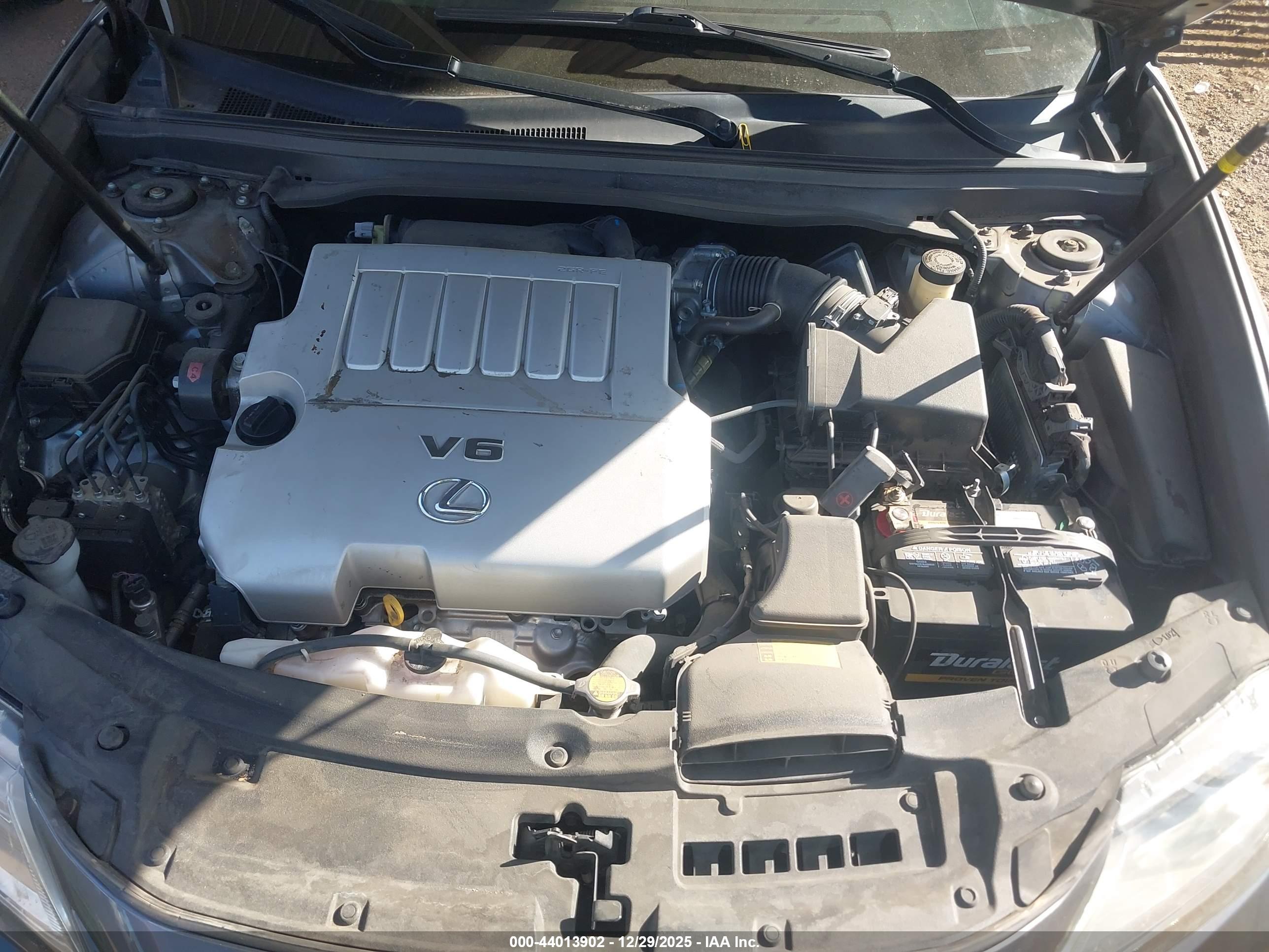 LEXUS ES image 10