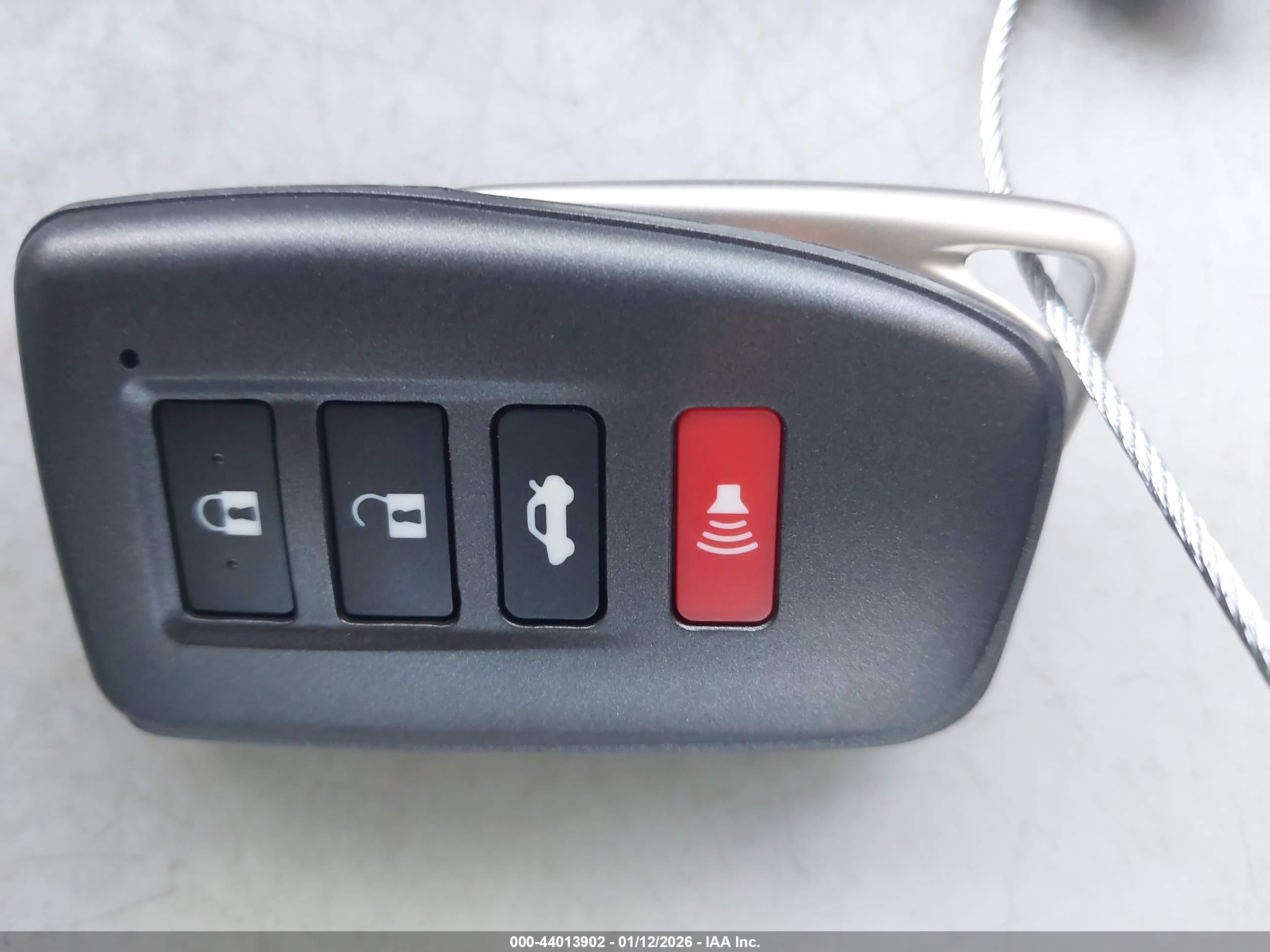 LEXUS ES image 11
