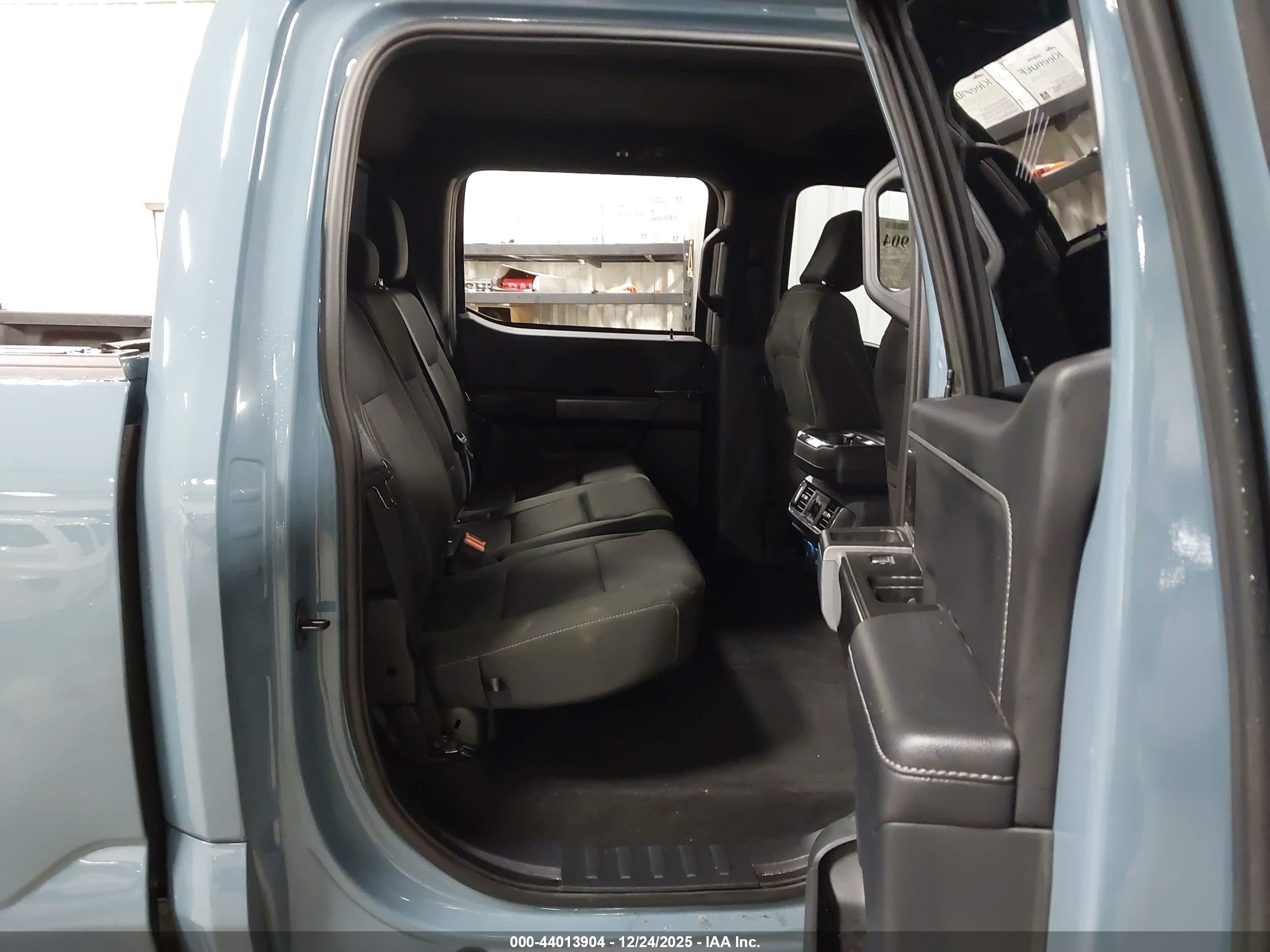 FORD F-150 image 8