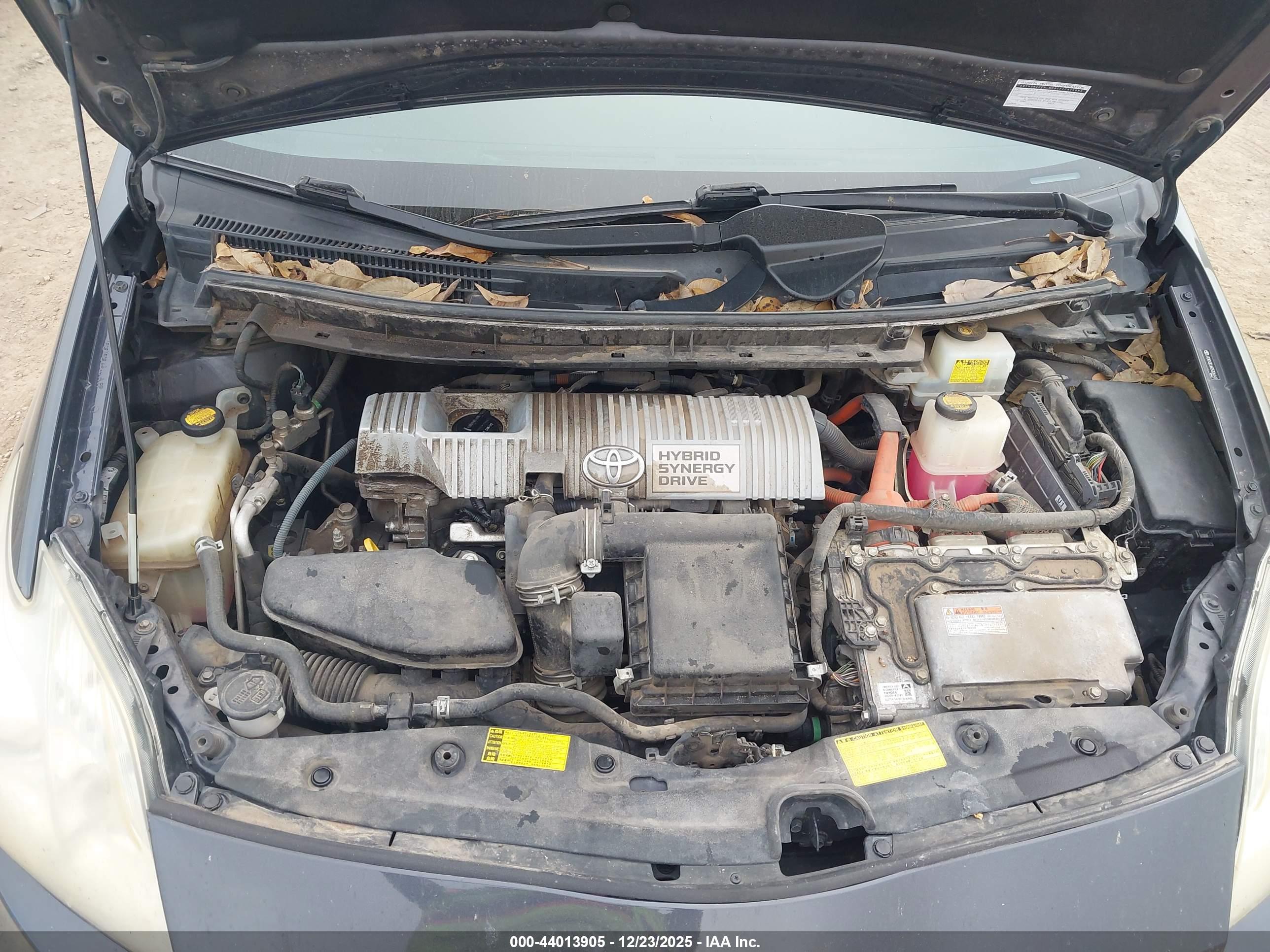 TOYOTA PRIUS image 10