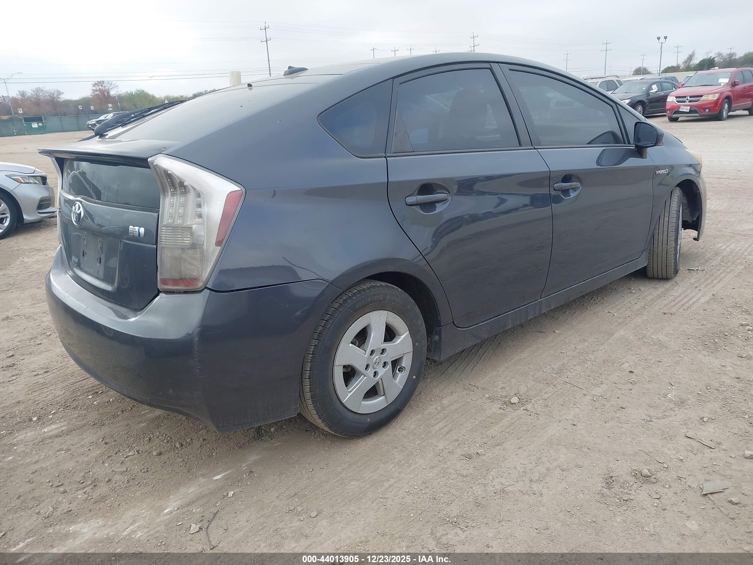 TOYOTA PRIUS image 4