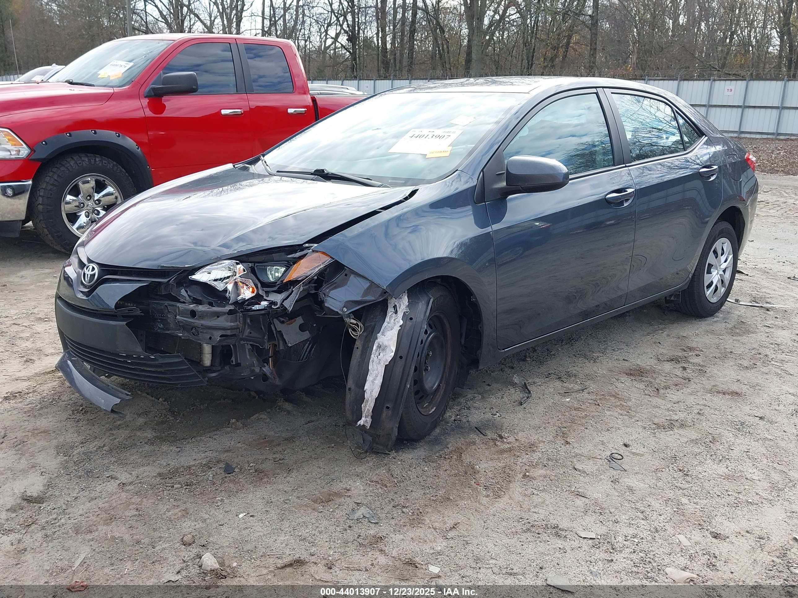 TOYOTA COROLLA image 2
