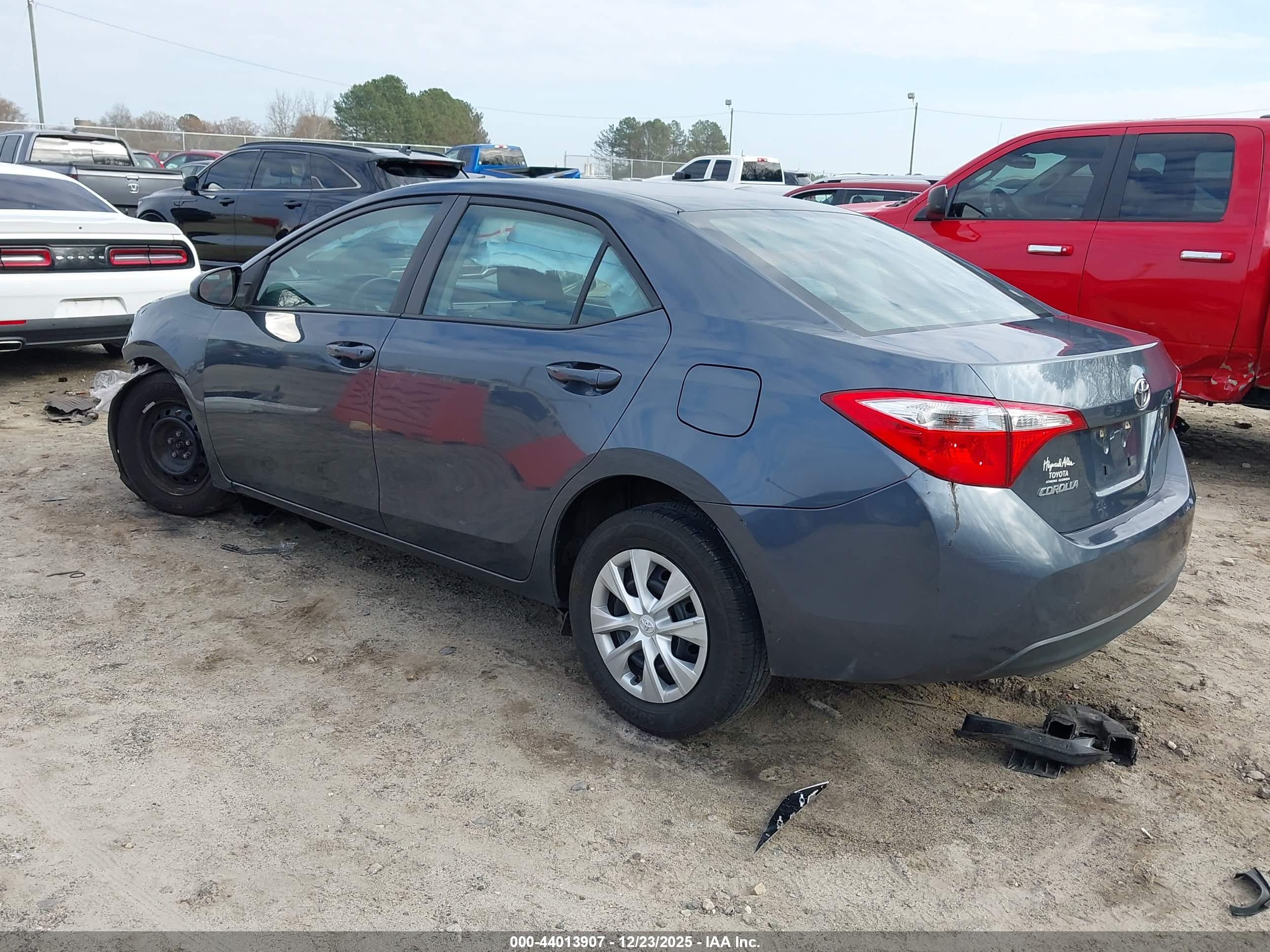 TOYOTA COROLLA image 3