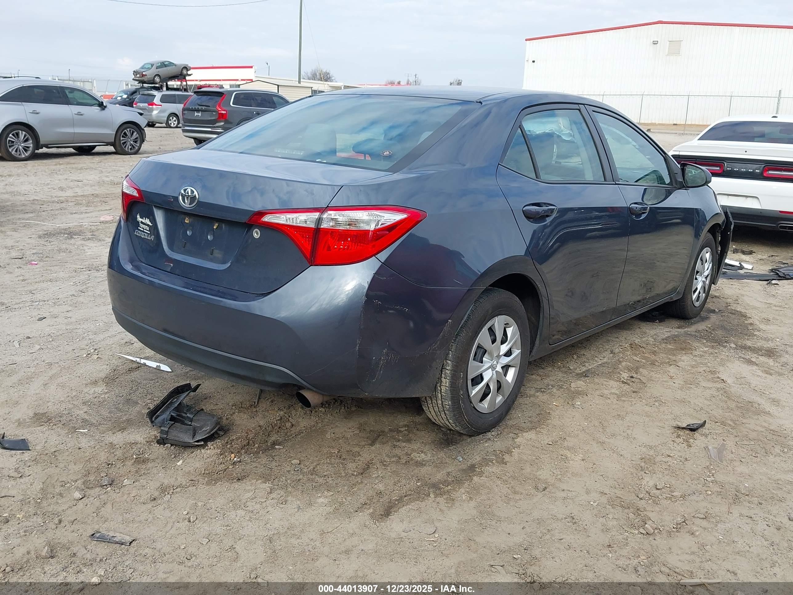 TOYOTA COROLLA image 4