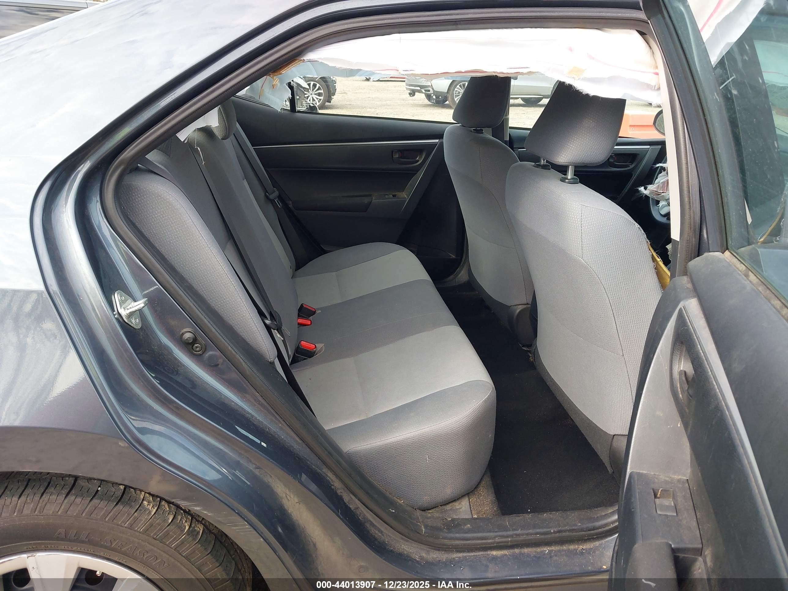 TOYOTA COROLLA image 8