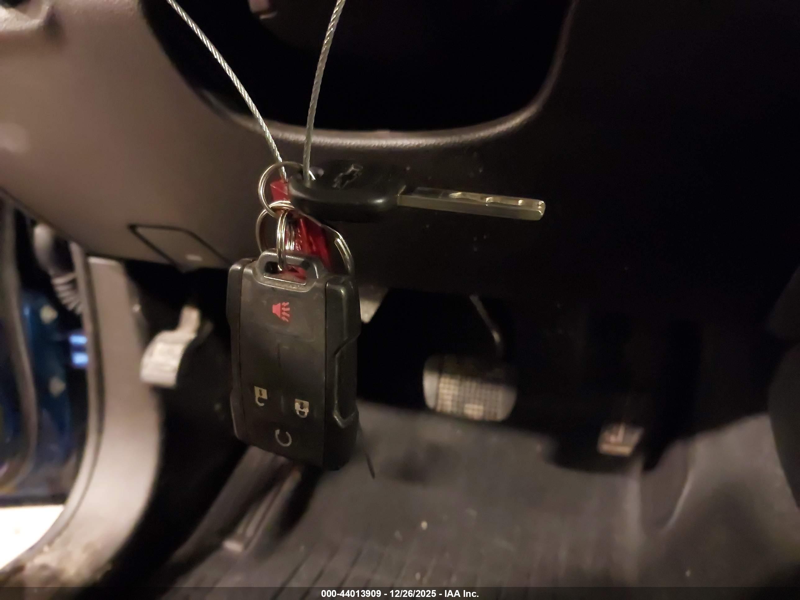 CHEVROLET COLORADO image 11