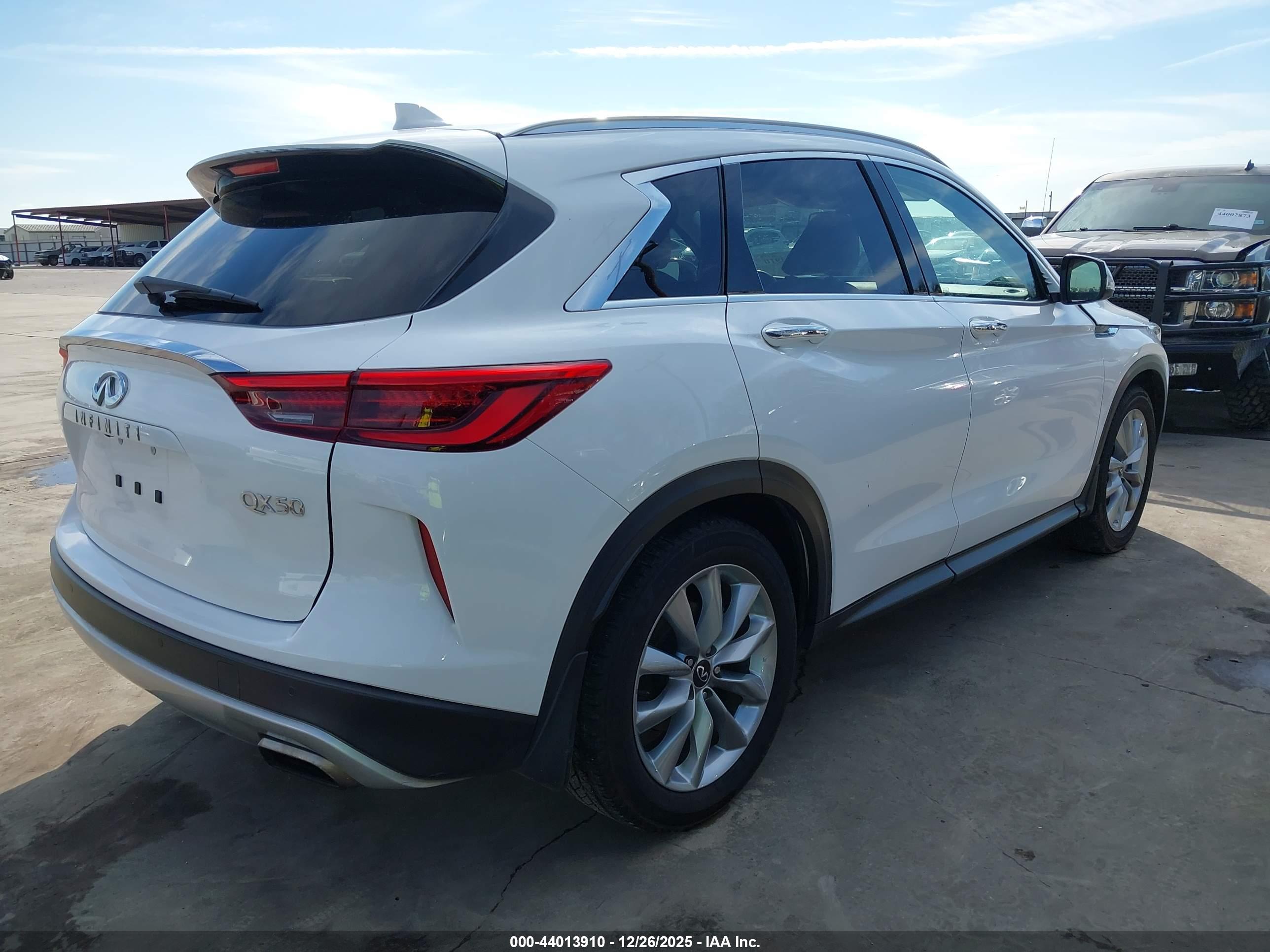 INFINITI QX50 image 4