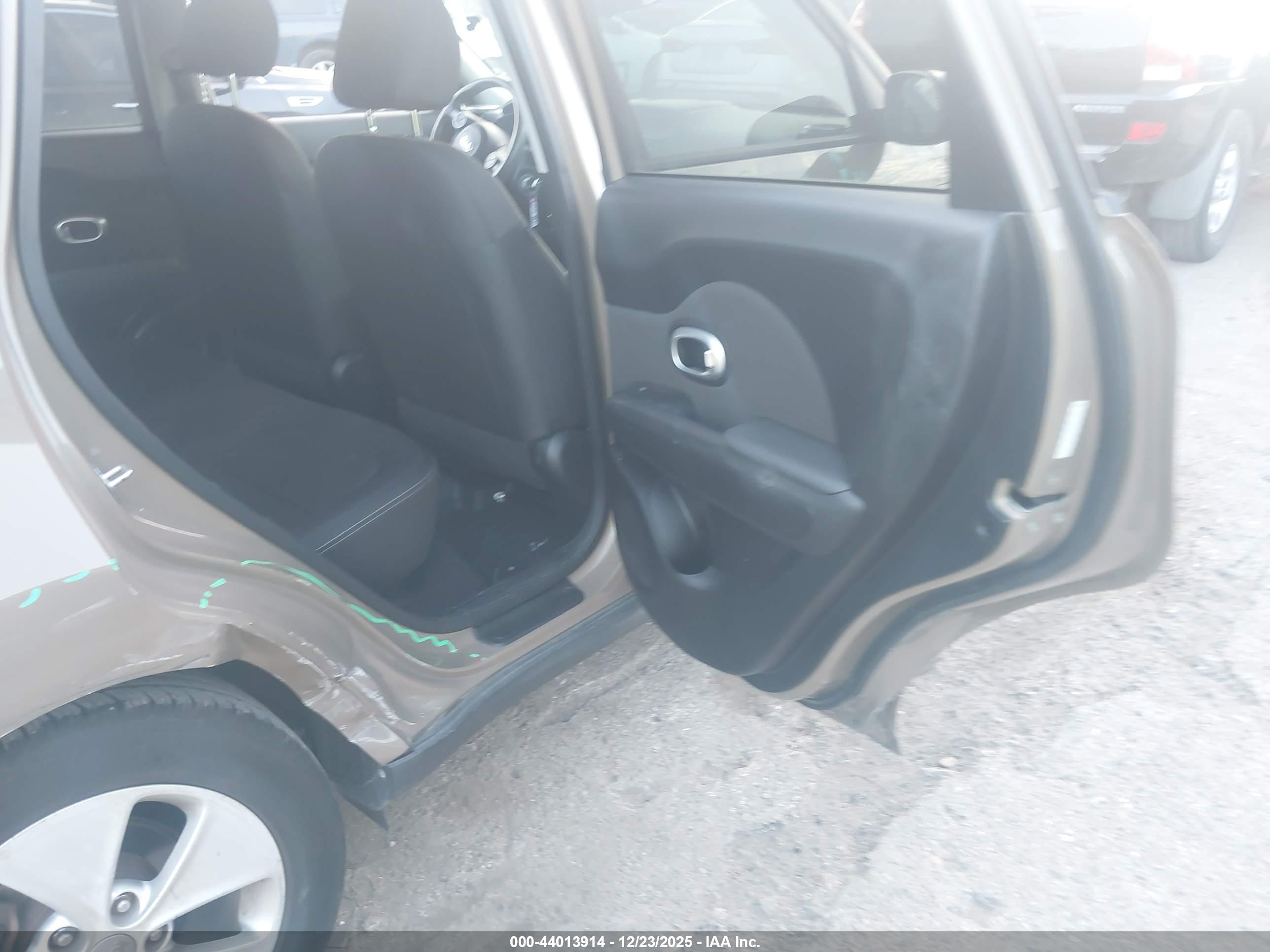 KIA SOUL image 8