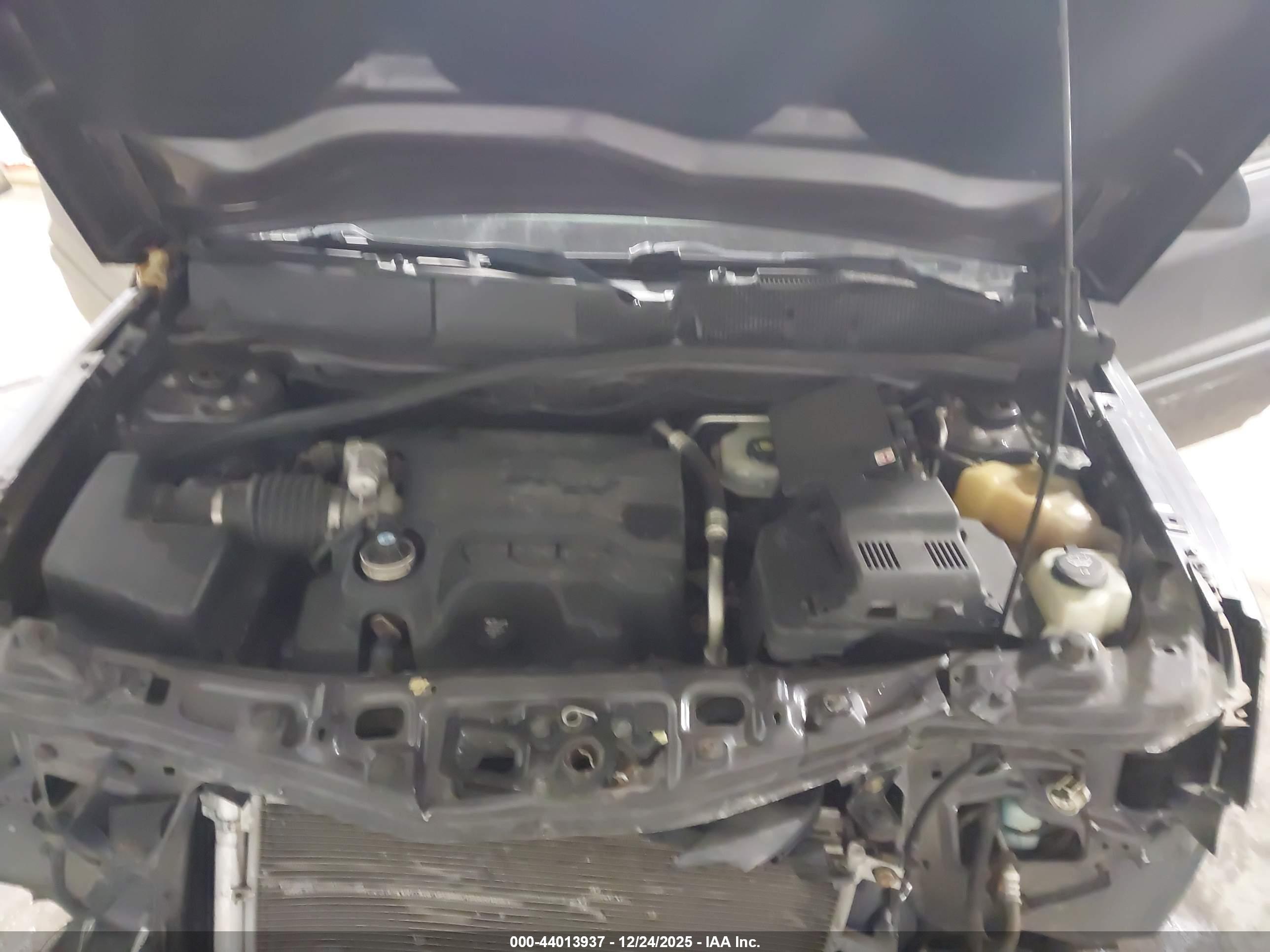 CHEVROLET EQUINOX image 10