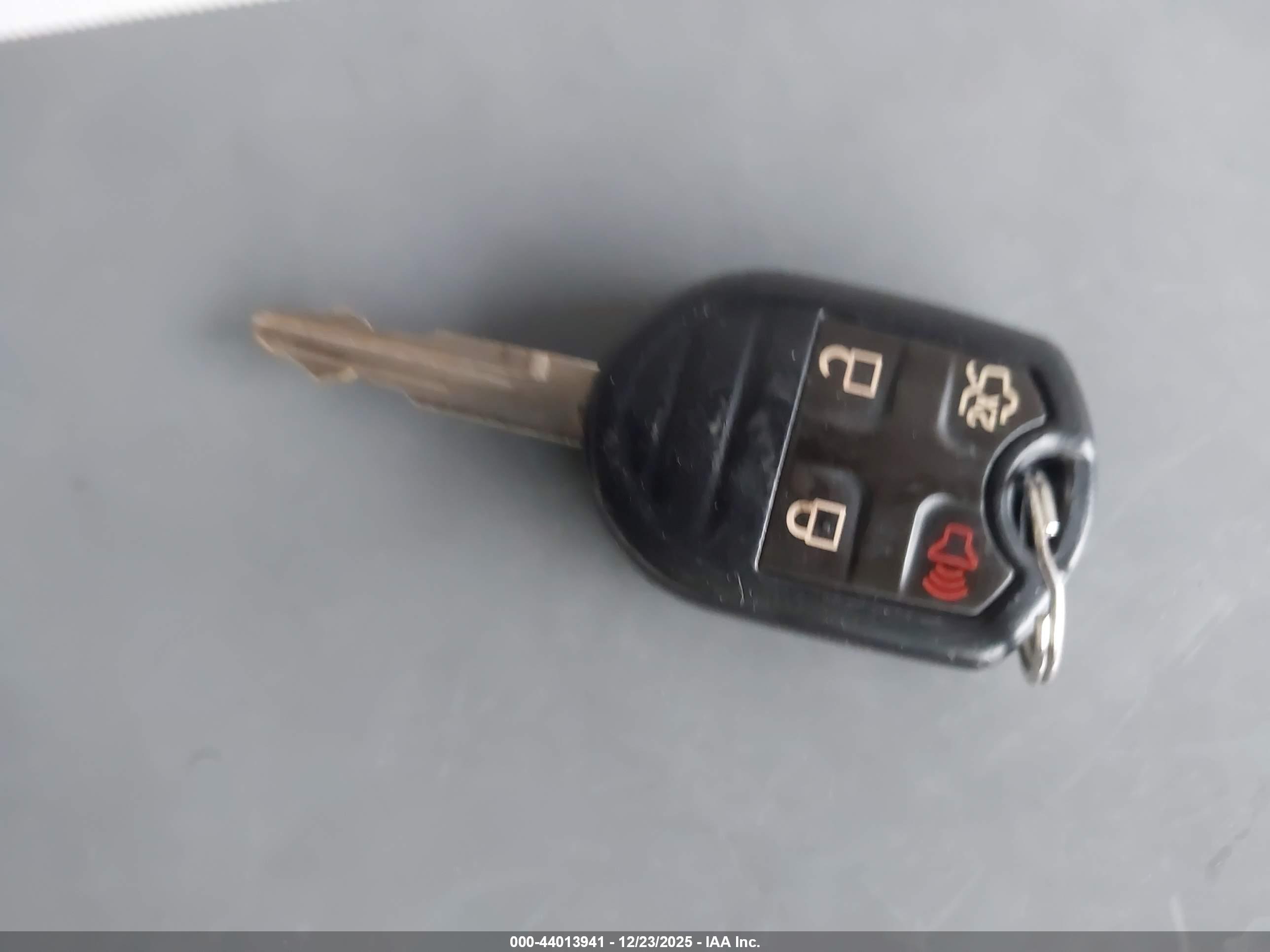 FORD ESCAPE image 11