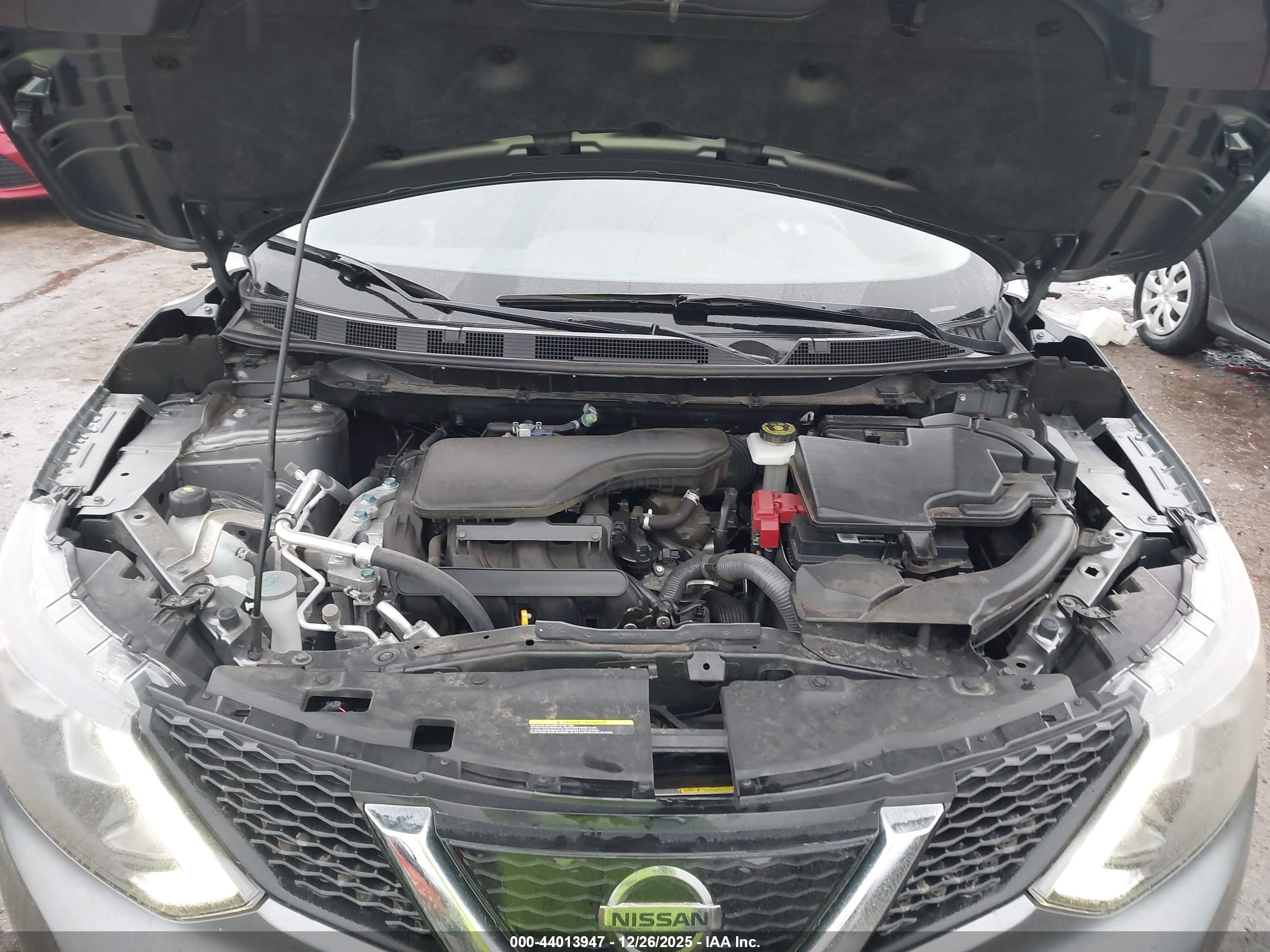 NISSAN ROGUE image 10