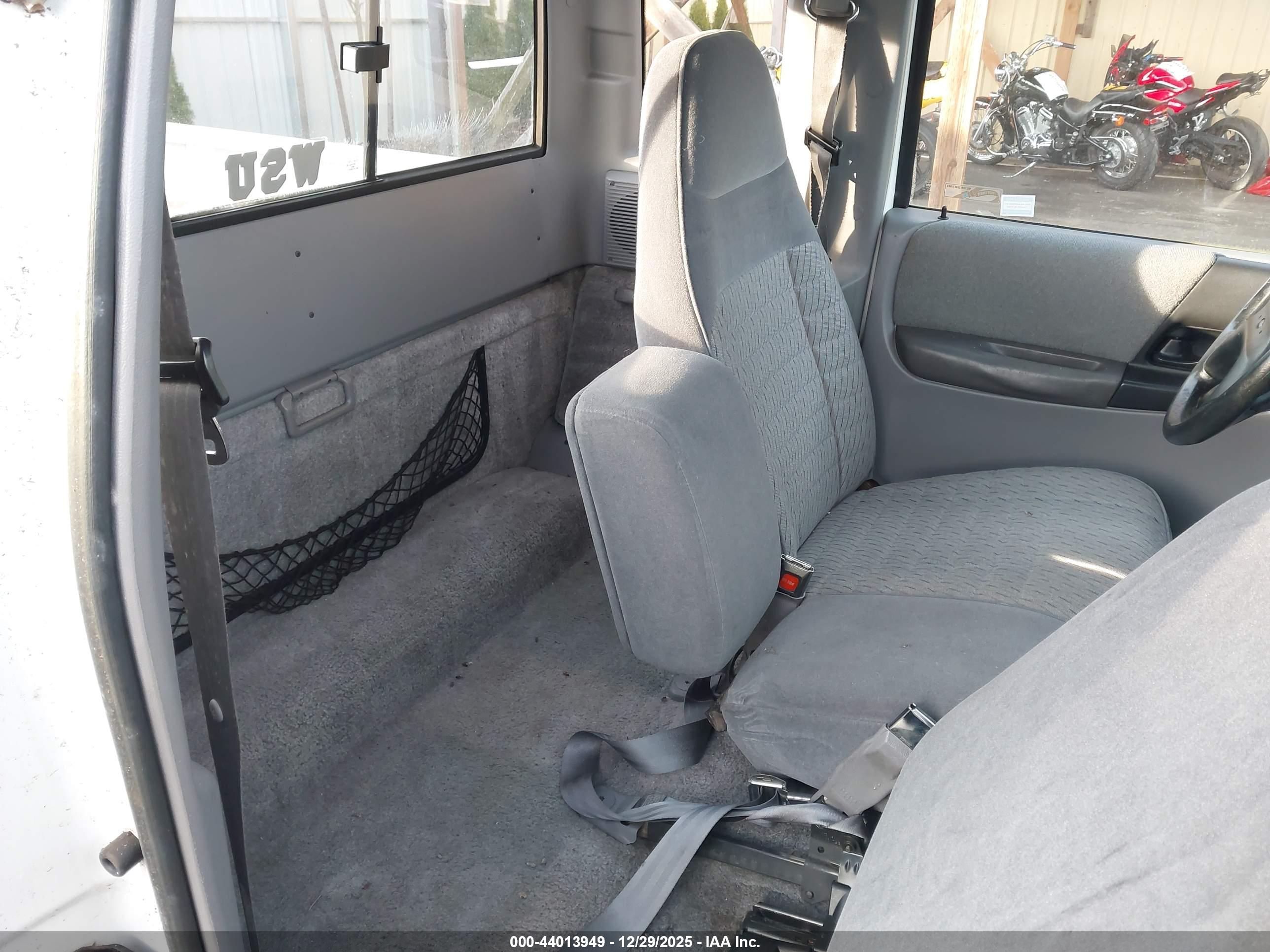 FORD RANGER image 8