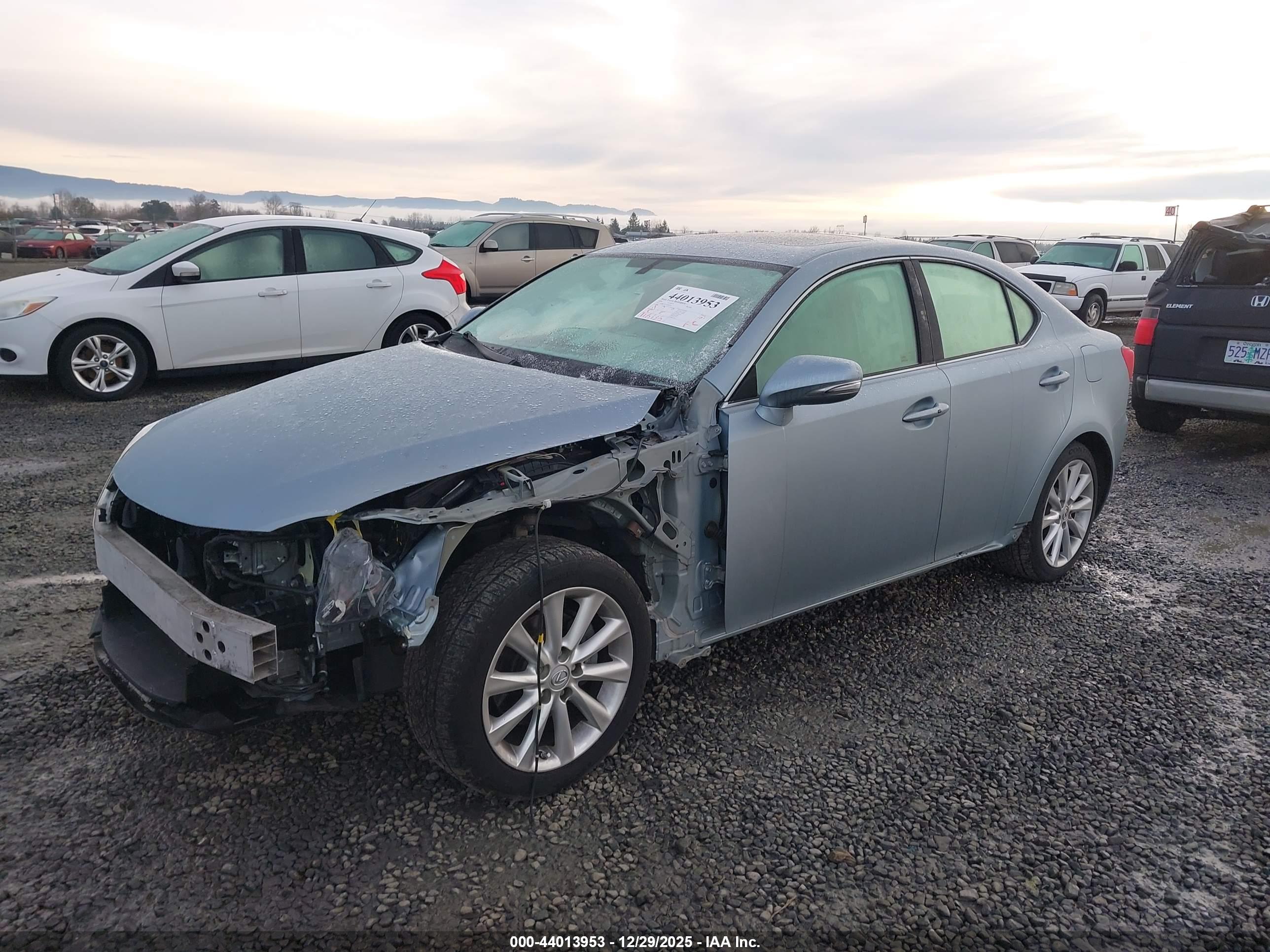 LEXUS IS image 2