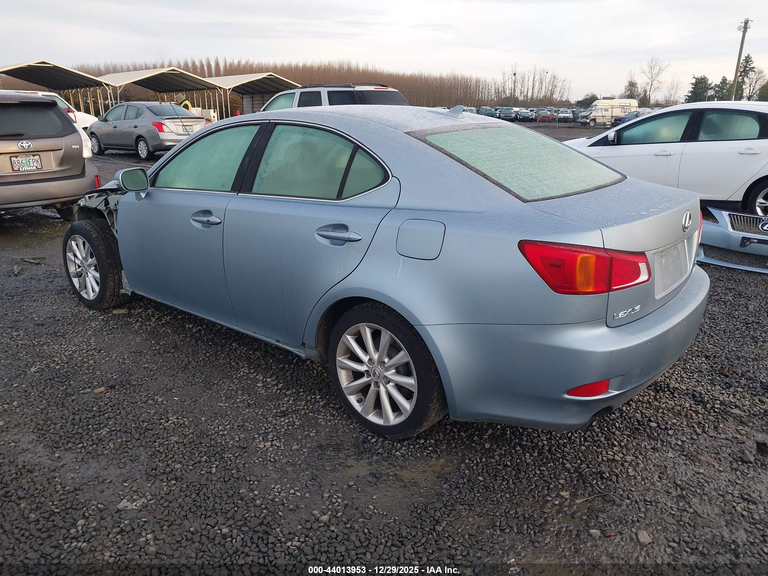 LEXUS IS image 3
