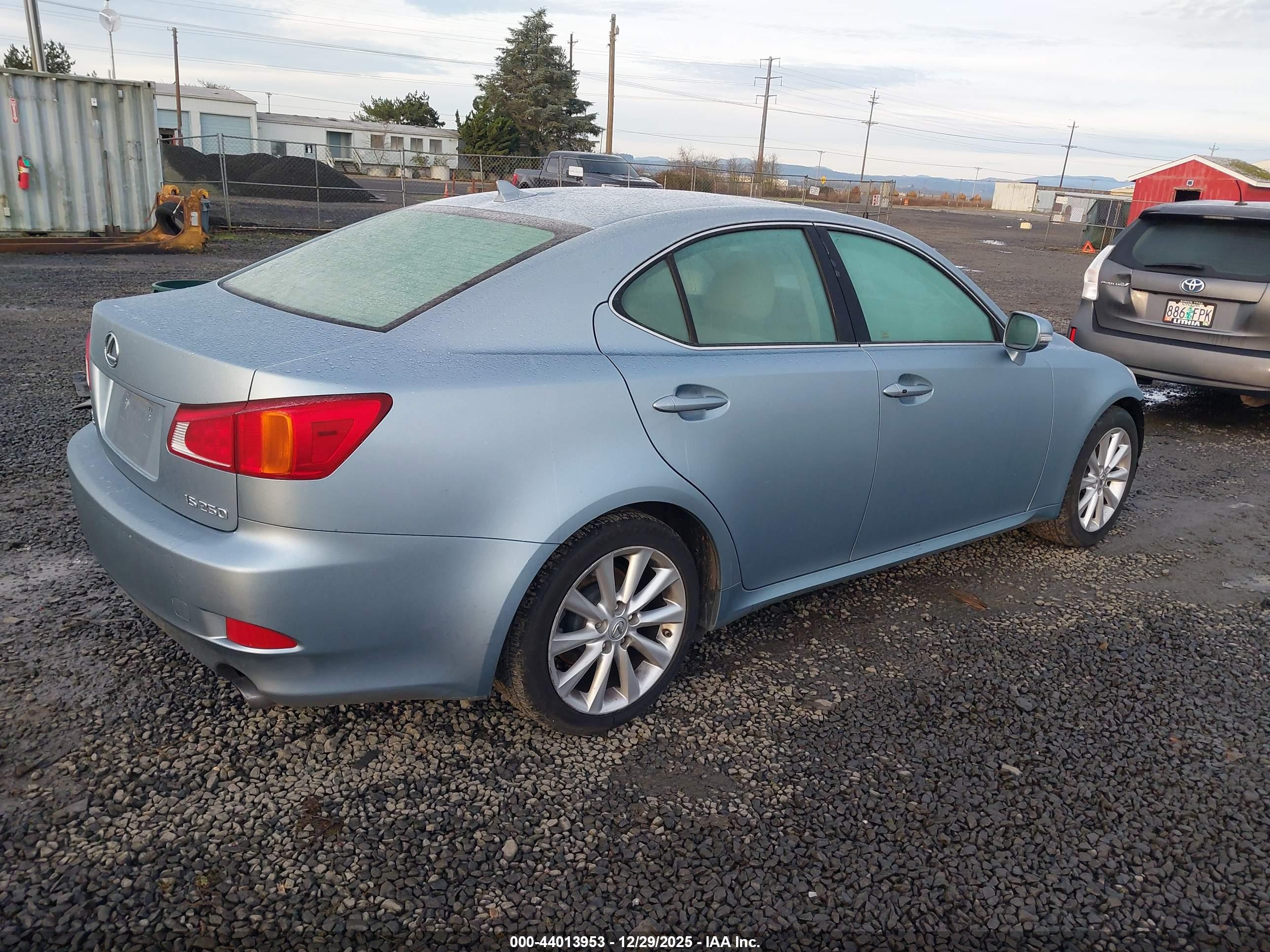 LEXUS IS image 4