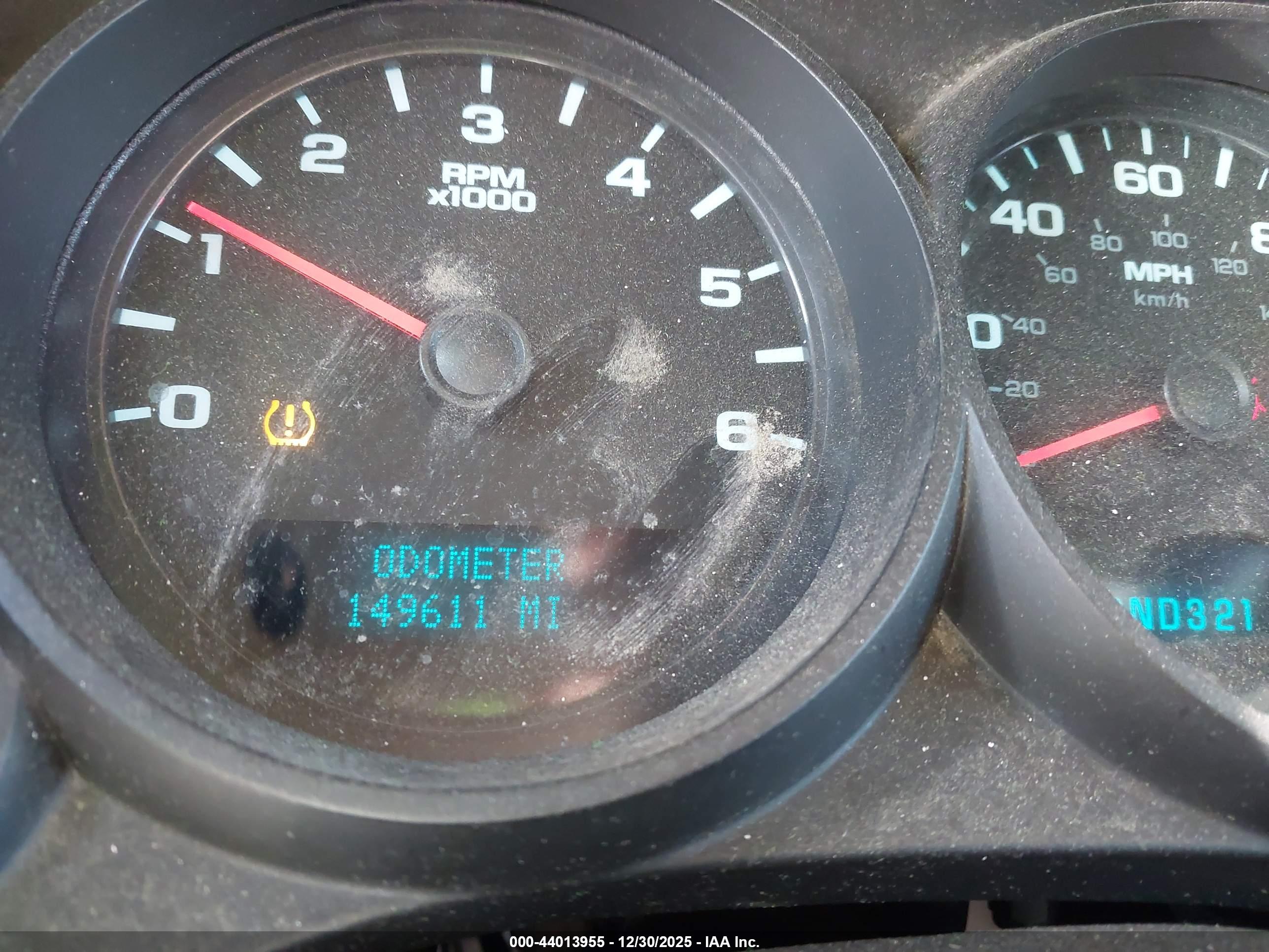 CHEVROLET SILVERADO image 7