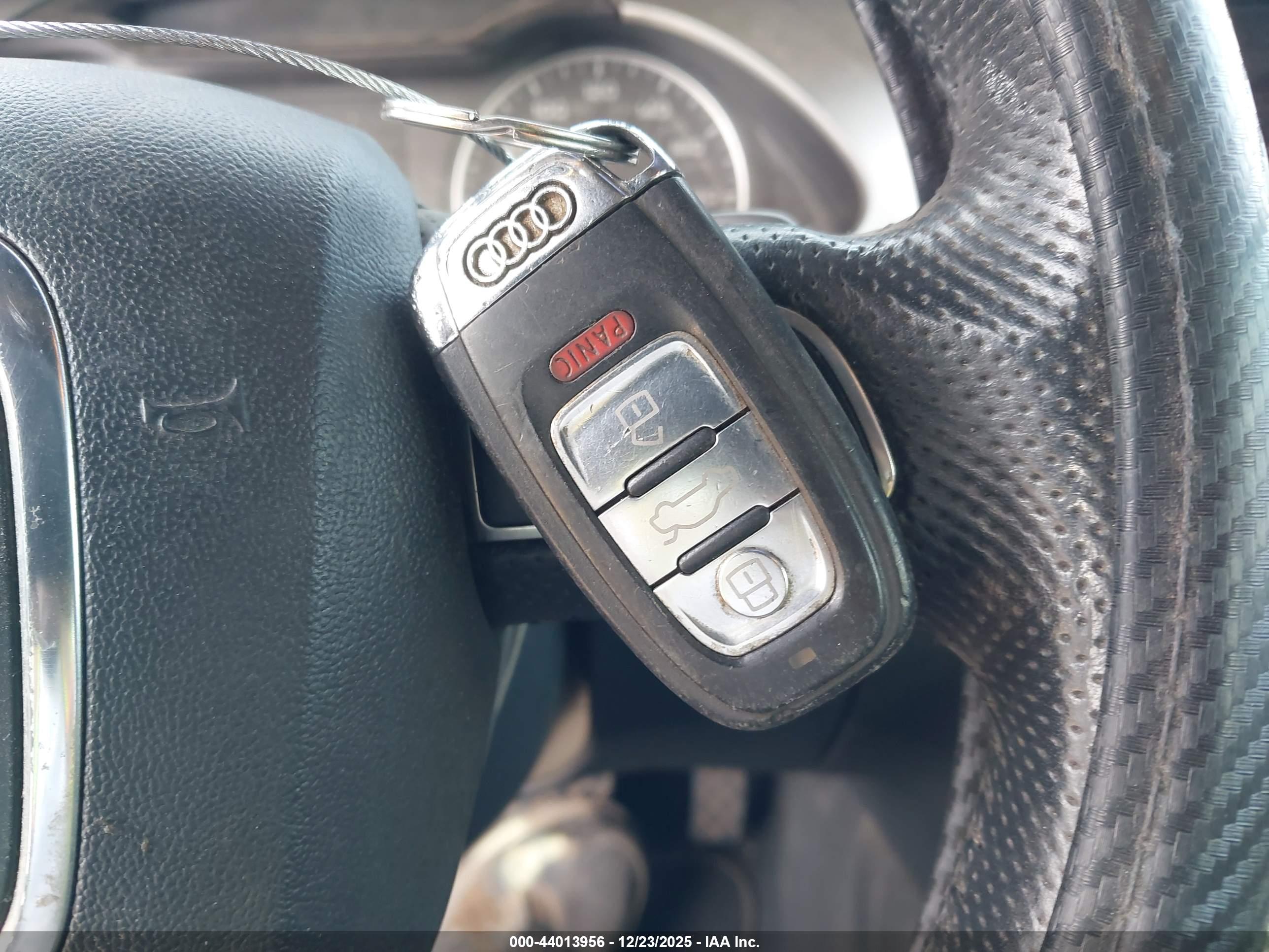 AUDI A4 image 11