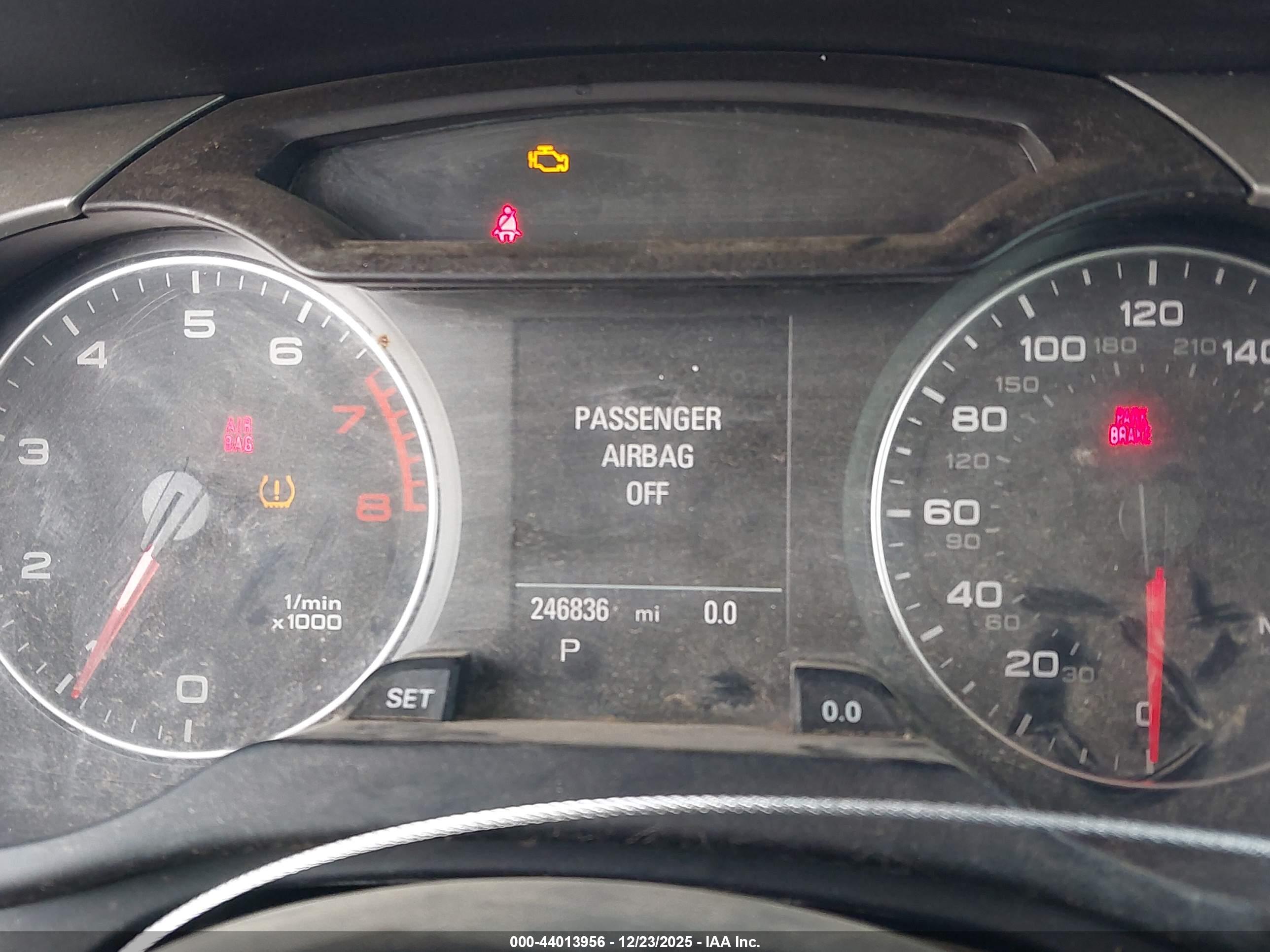 AUDI A4 image 7