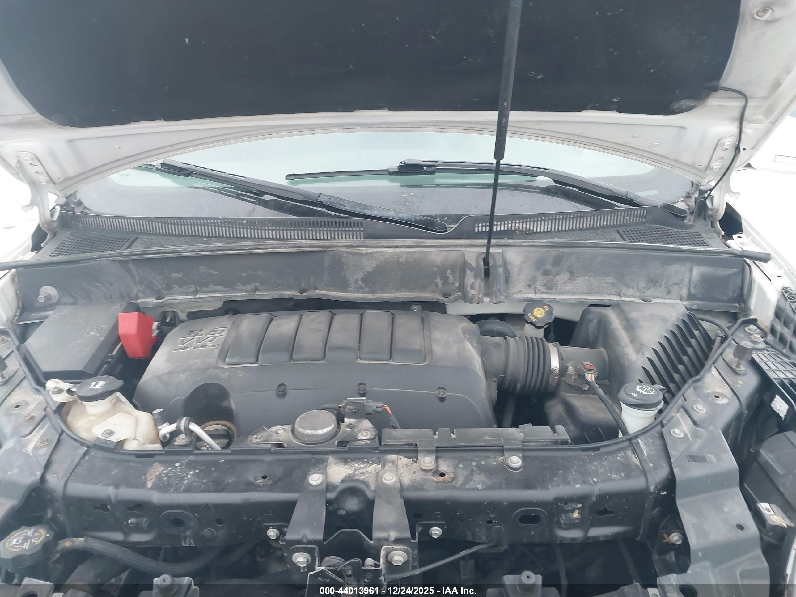 CHEVROLET TRAVERSE image 10