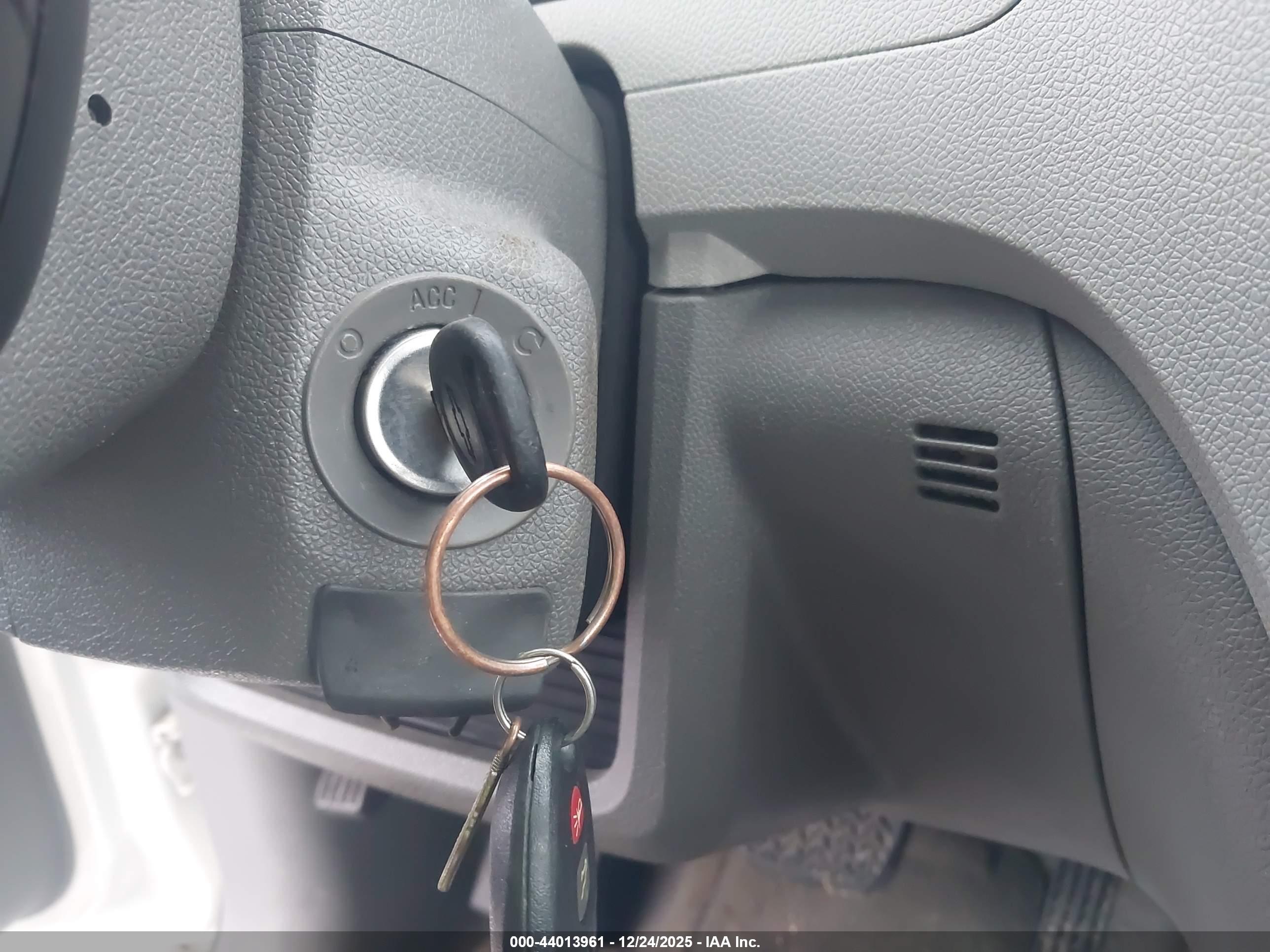 CHEVROLET TRAVERSE image 11