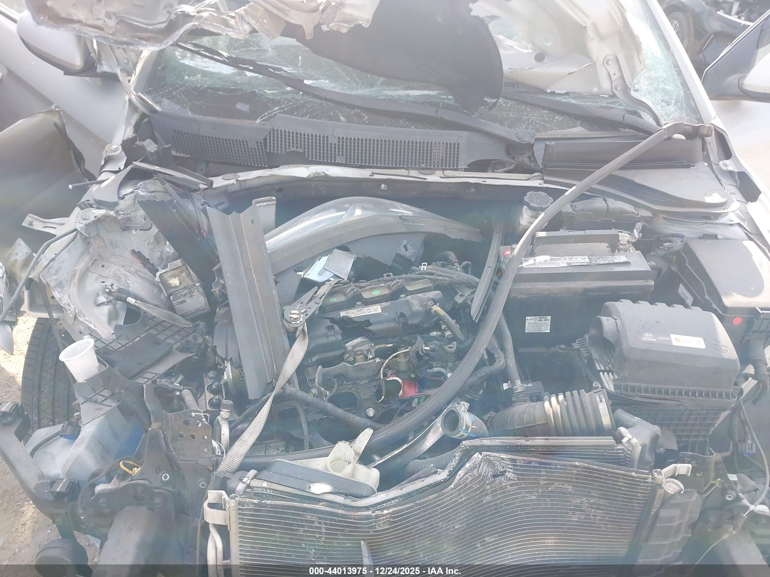 HYUNDAI ELANTRA image 10