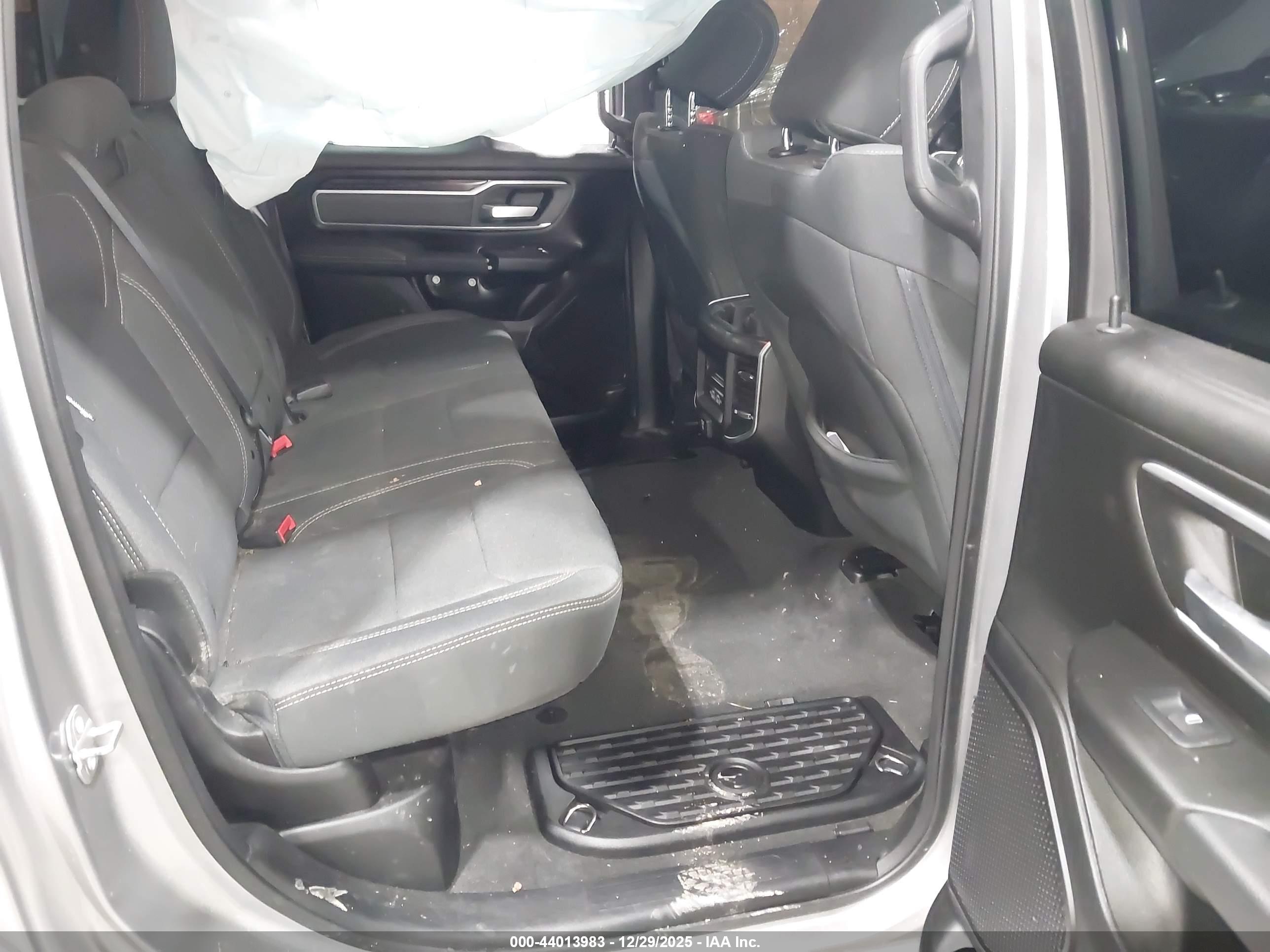 RAM 1500 image 8